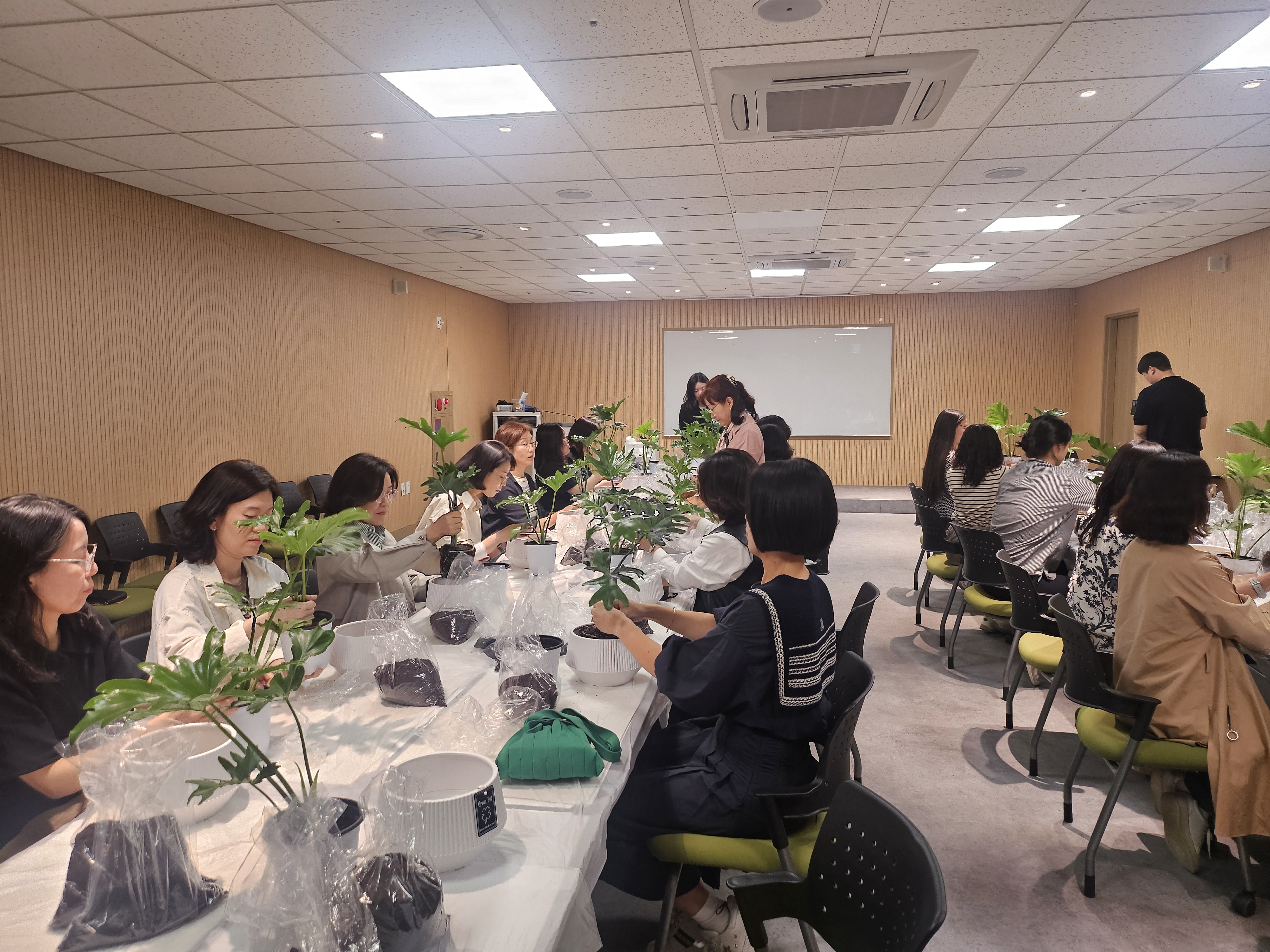 수원교육지원청, 지친 교원을 위한 특별한 치유의 시간 ‘이음’ 프로그램 운영5 이미지