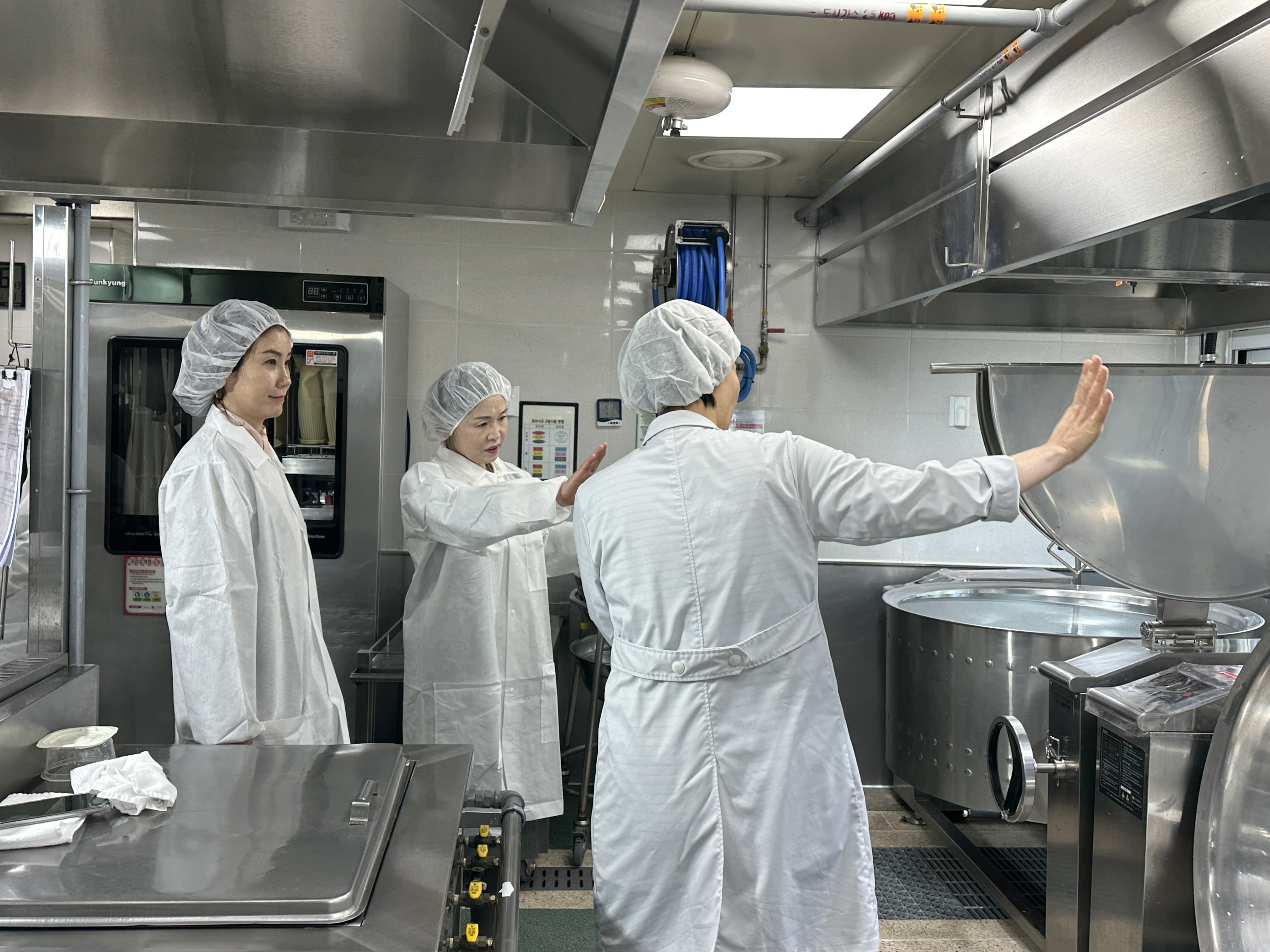 수원교육지원청, 간부공무원 특별 위생점검 실시2 이미지