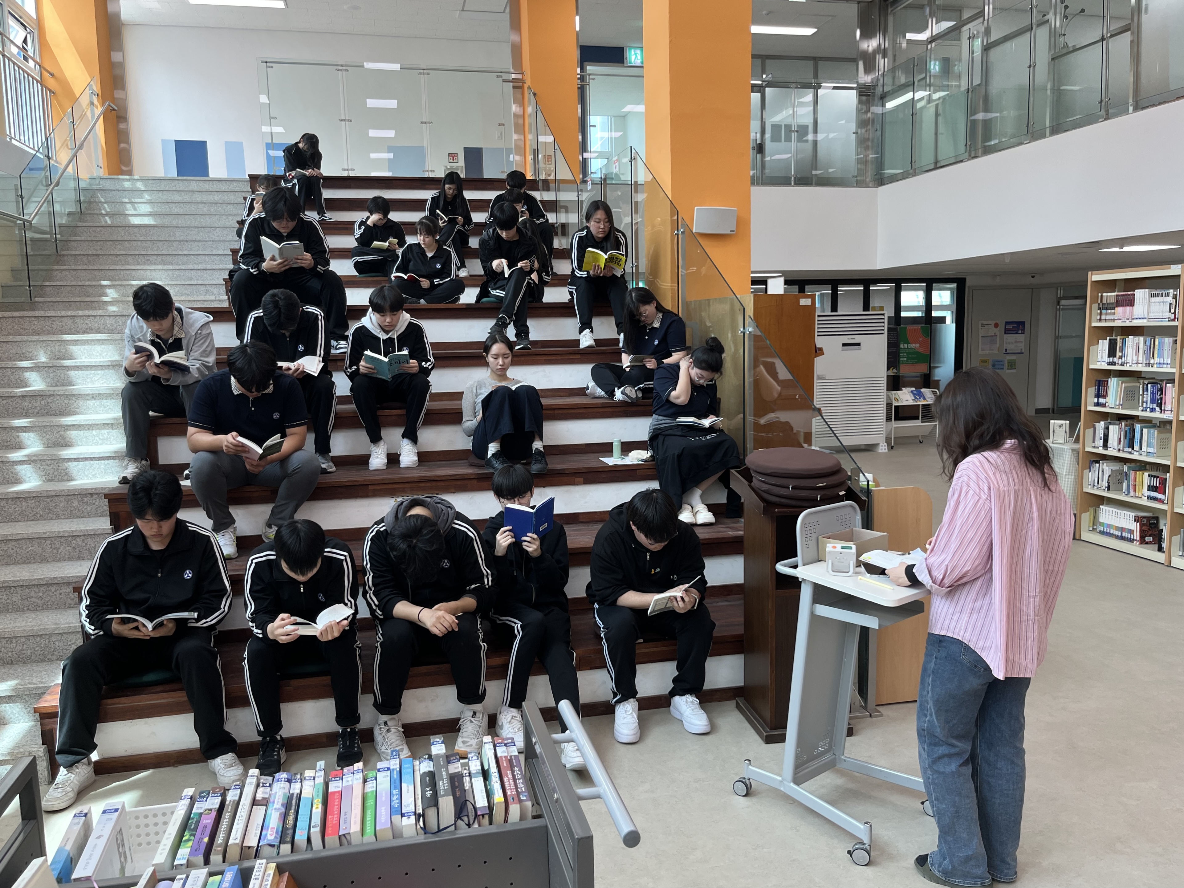 가평 조종고 ‘엉덩이 독서 대회’로 독서의 생활화 도전2 이미지