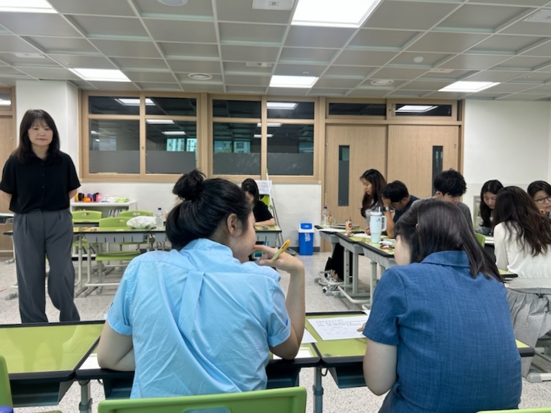 “수석교사와 함께하는 토론 수업으로 교실이 달라집니다”  의정부교육지원청, 교원 역량 강화 맞춤형 연수 운영3 이미지