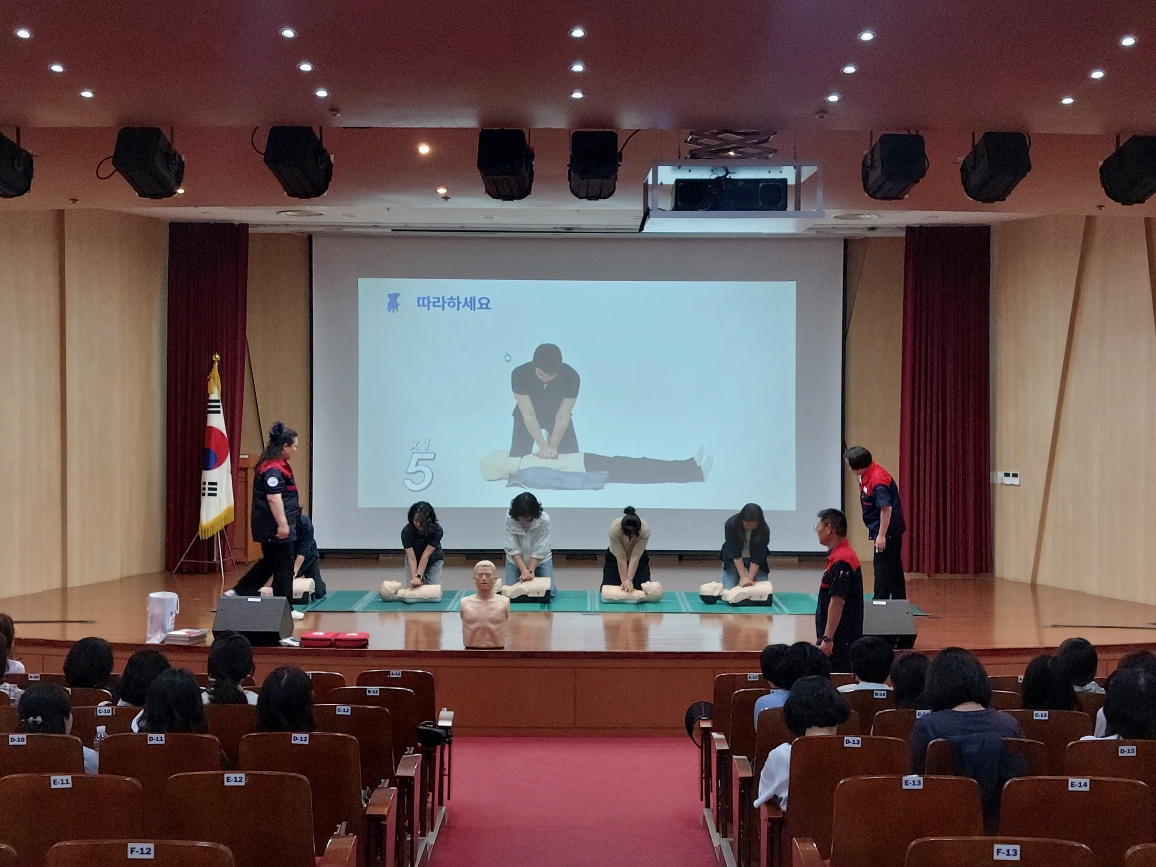 수원교육지원청, 선택형 돌봄 초등보육전담사 역량강화 연수 운영4 이미지