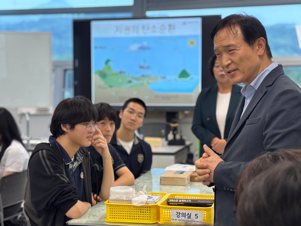  임태희 교육감, “우수한 지역자원 활용해 더 넓고 깊은 교육 받게 할 것”4 이미지