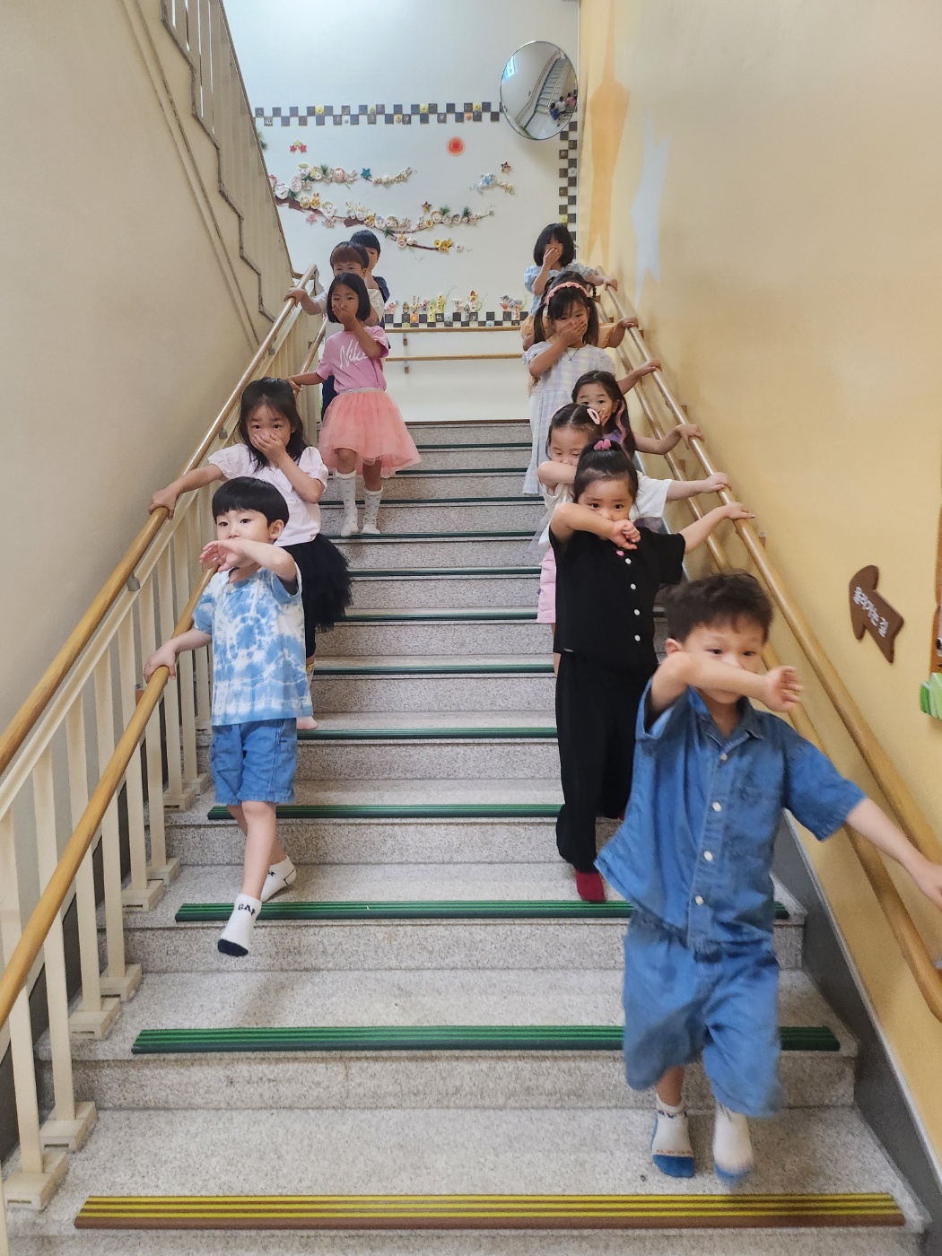 의정부 정음유치원 ․ 의정부소방서 소방합동훈련 실시  “현장 체험으로 키우는 안전의식”3 이미지