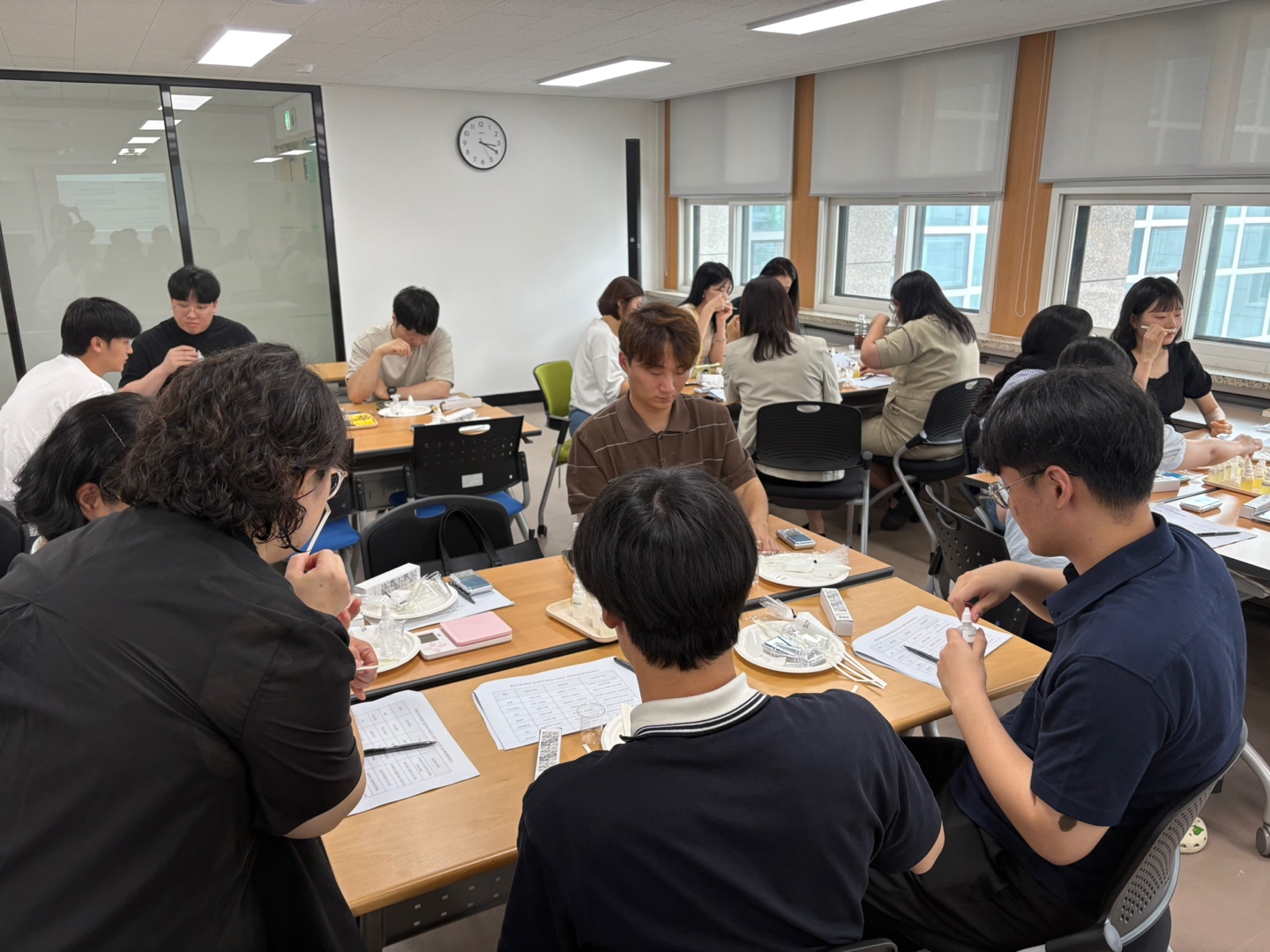 가평교육지원청, 신규 공무원 위한 멘토링 연수 개최  “신규지방공무원의 꿈을 키우며  가평의 향기를 묻히다.”3 이미지