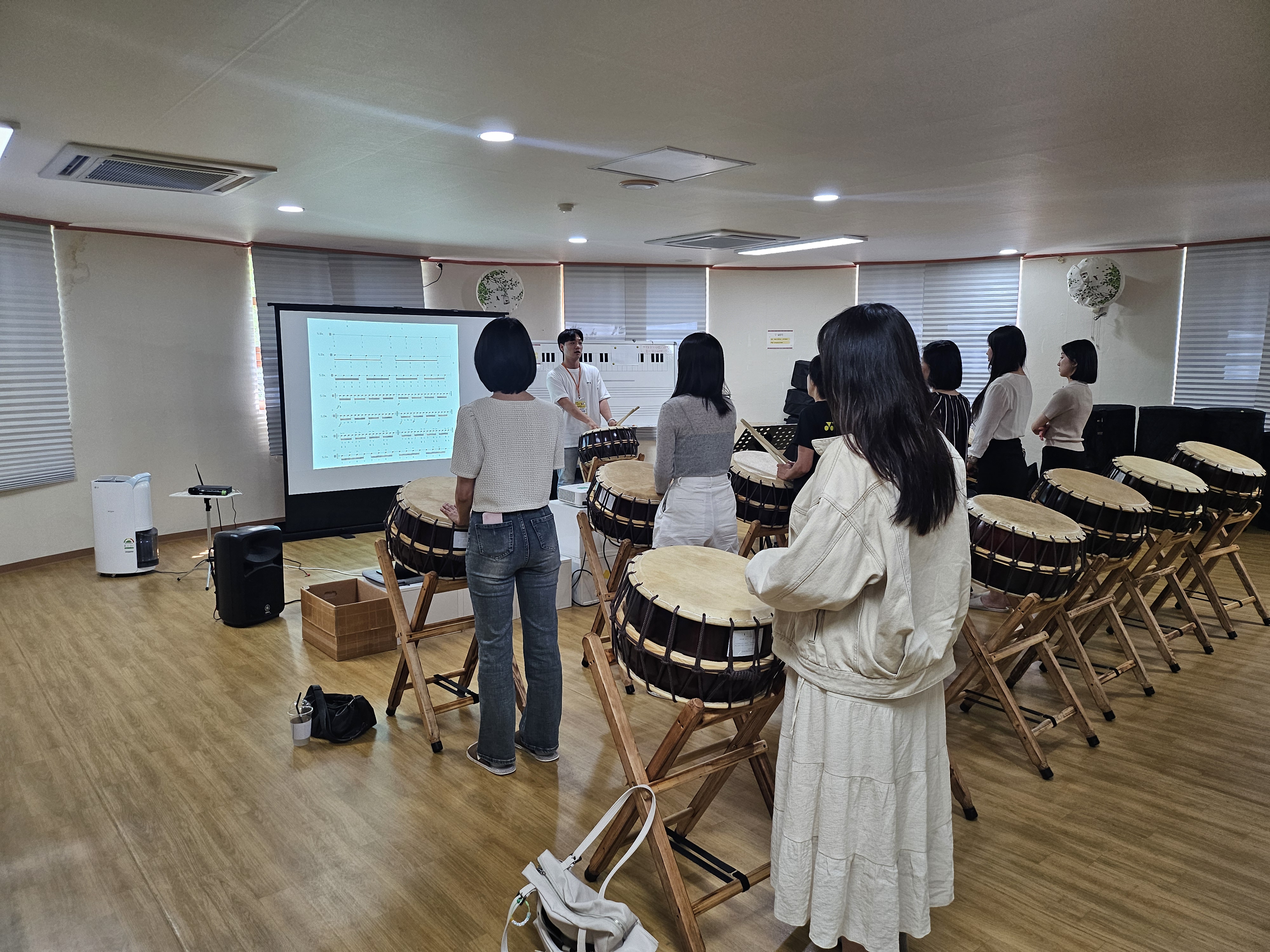 “지친 교사의 마음에 쉼과 회복을” 수원교권보호지원센터, 상반기 교원 치유 프로그램 성료3 이미지