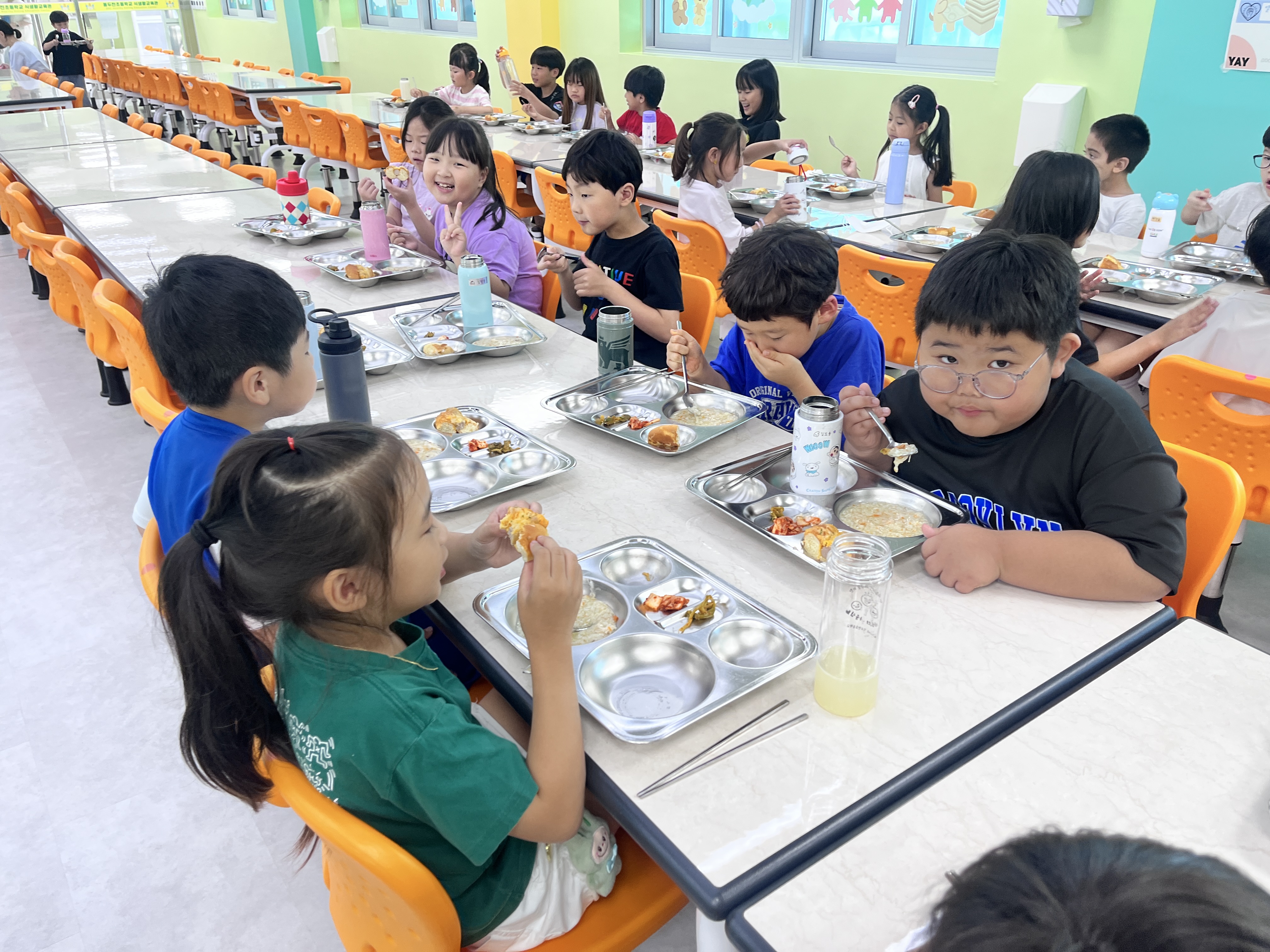 동두천초등학교,‘자원 순환의 날’기념   텀블러데이 행사 실시3 이미지