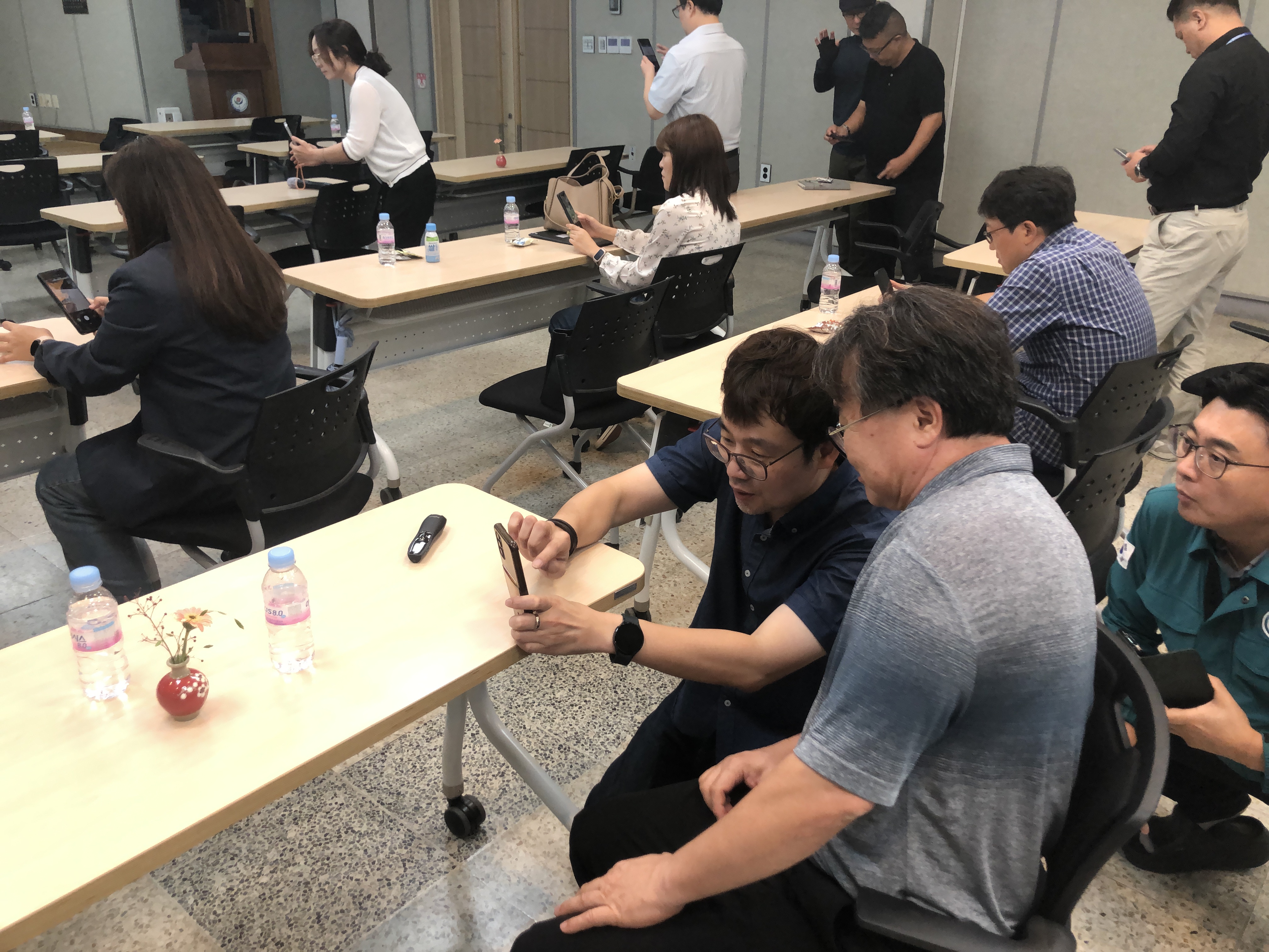 동두천양주교육지원청,  스마트폰 활용 주제 전문적학습공동체 진행2 이미지
