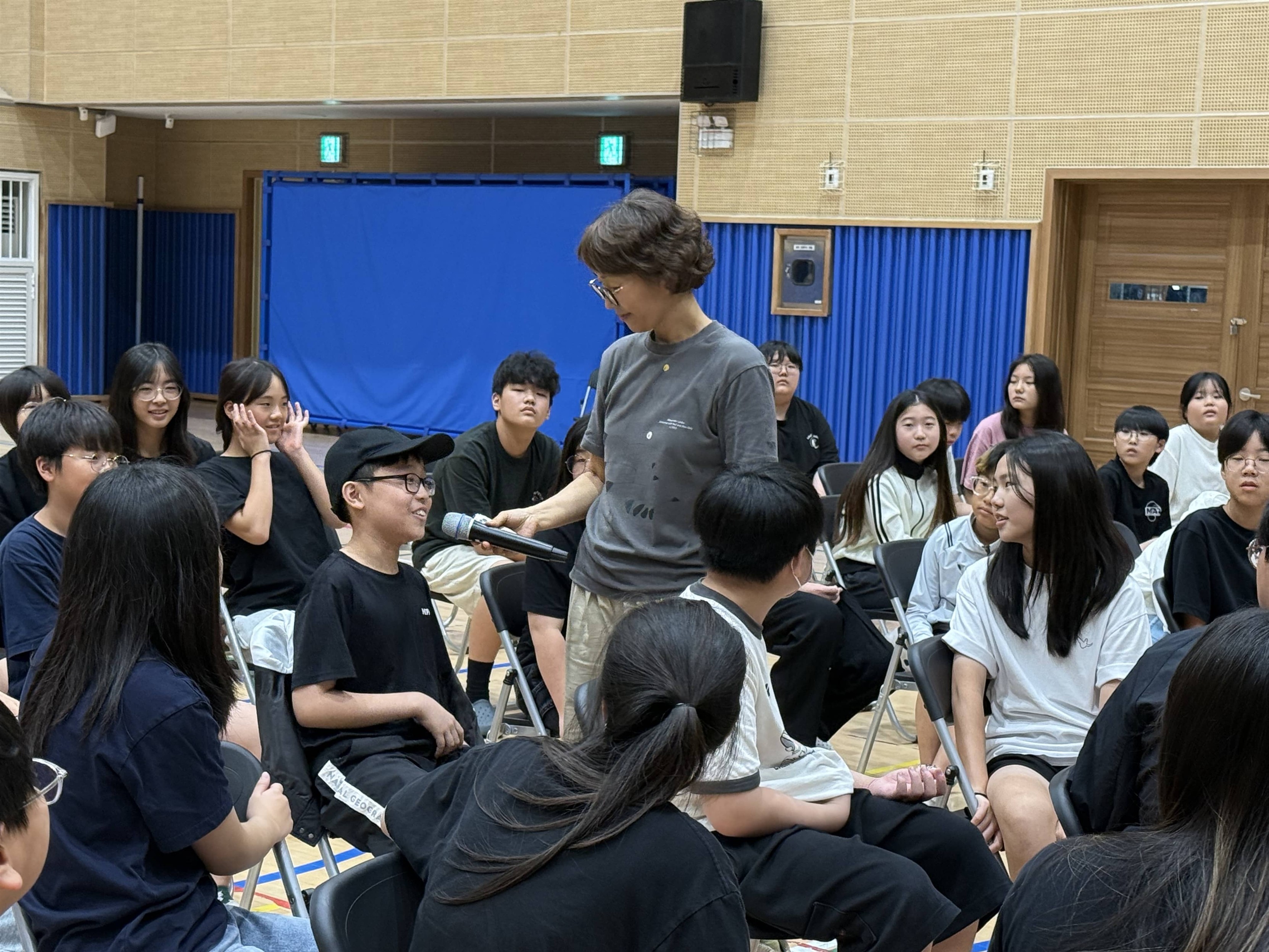 양주 율빛초등학교, ‘왜왜왜 동아리’ 진형민 작가와의 만남 개최2 이미지
