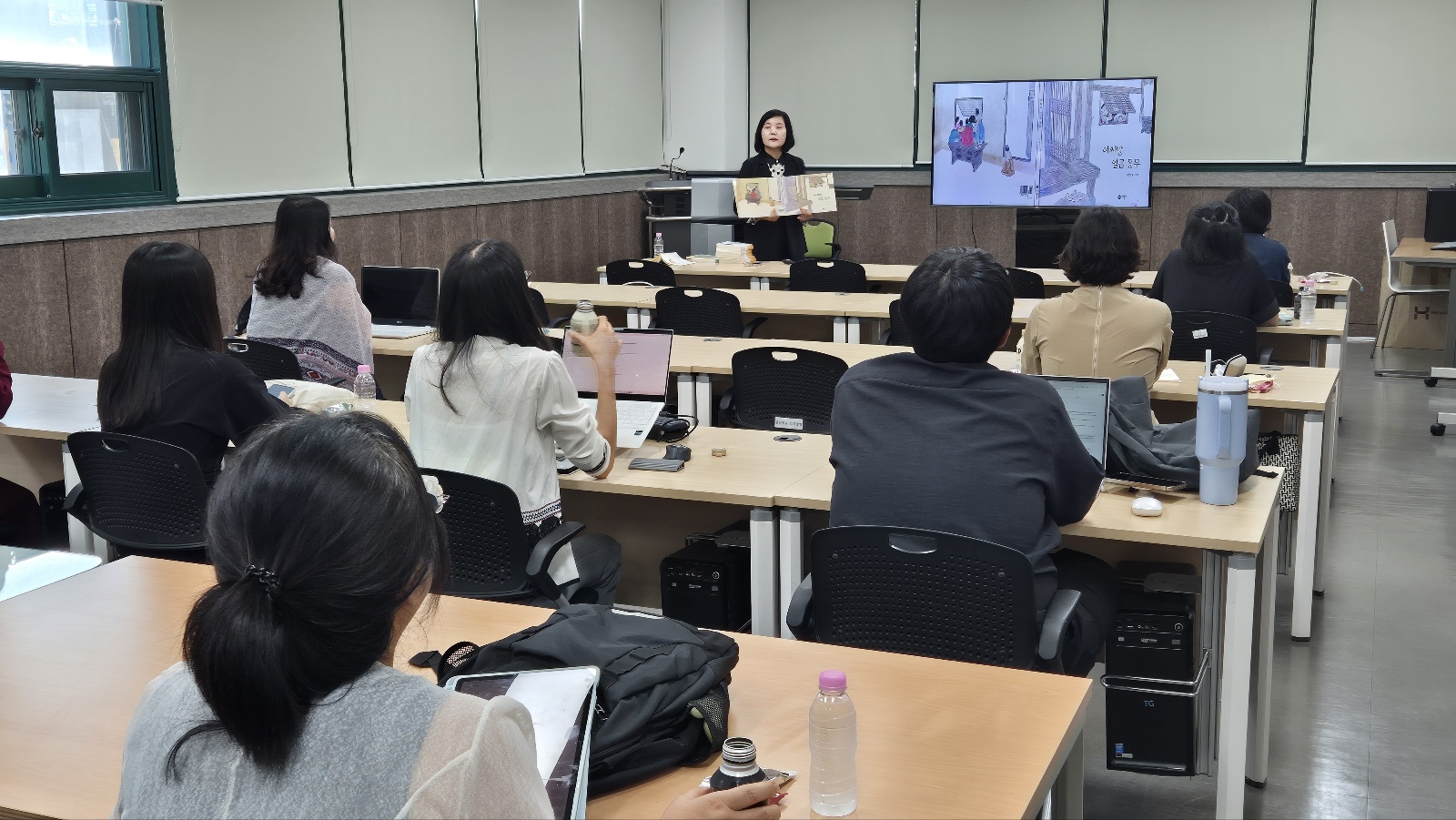  지역과 함께 서로 배우고, 나누며 성장하는 교육공동체  -2025 의정부 서(書)로 성장하는 독서인문교육 수업 나눔-5 이미지