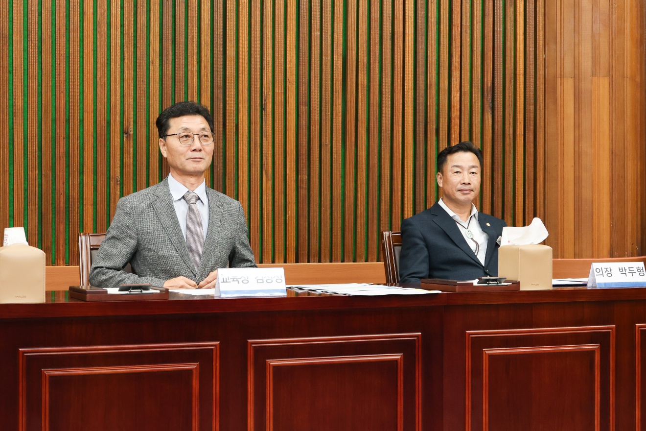 여주교육지원청, 여주 청소년교육의회 폐원식 성료...  청소년이 제안한 정책으로 지역사회와 소통하다3 이미지