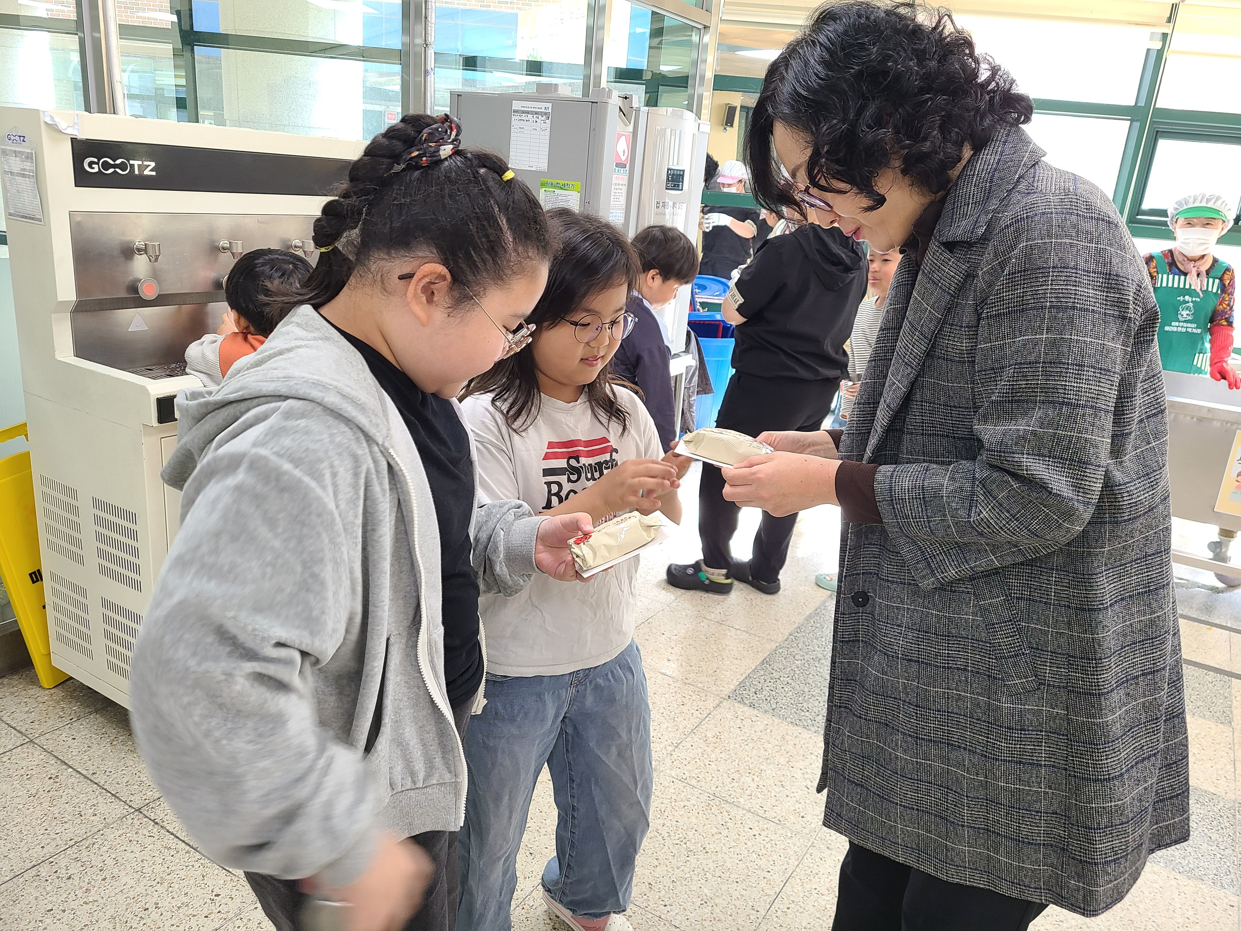 양주 신지초등학교, 애플데이 맞아 마음을 전하며 이해하고 존중하는 학교문화 만들어요!2 이미지