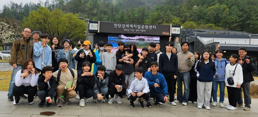 "학년 구분 없이 전교생이 '함께' 프로젝트 수행"  양평 청운중, 교육부 '농어촌 참 좋은 학교' 선정2 이미지