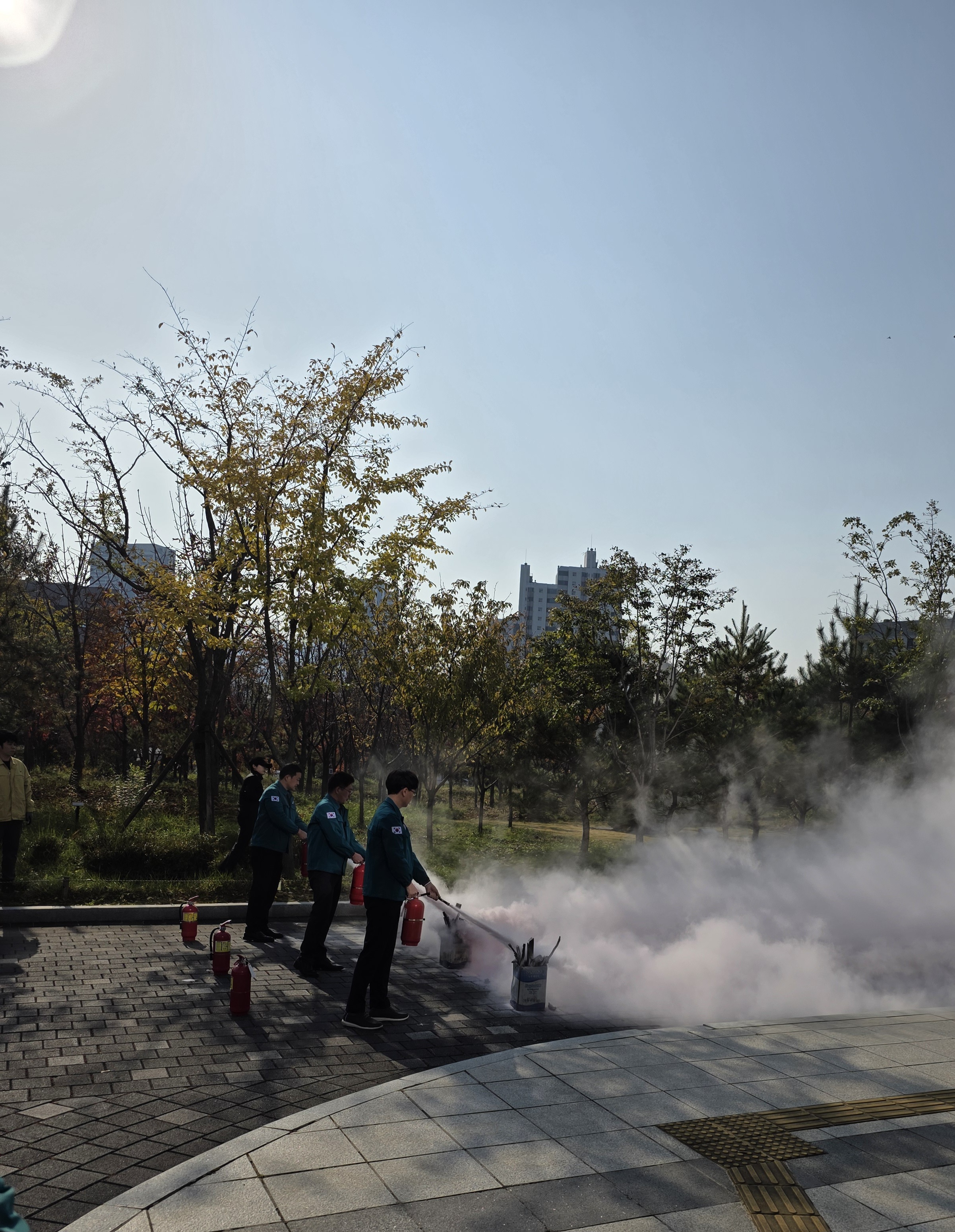 경기도교육청, 2025년 합동 소방훈련으로 북부청사 화재 초기대응 능력 강화3 이미지