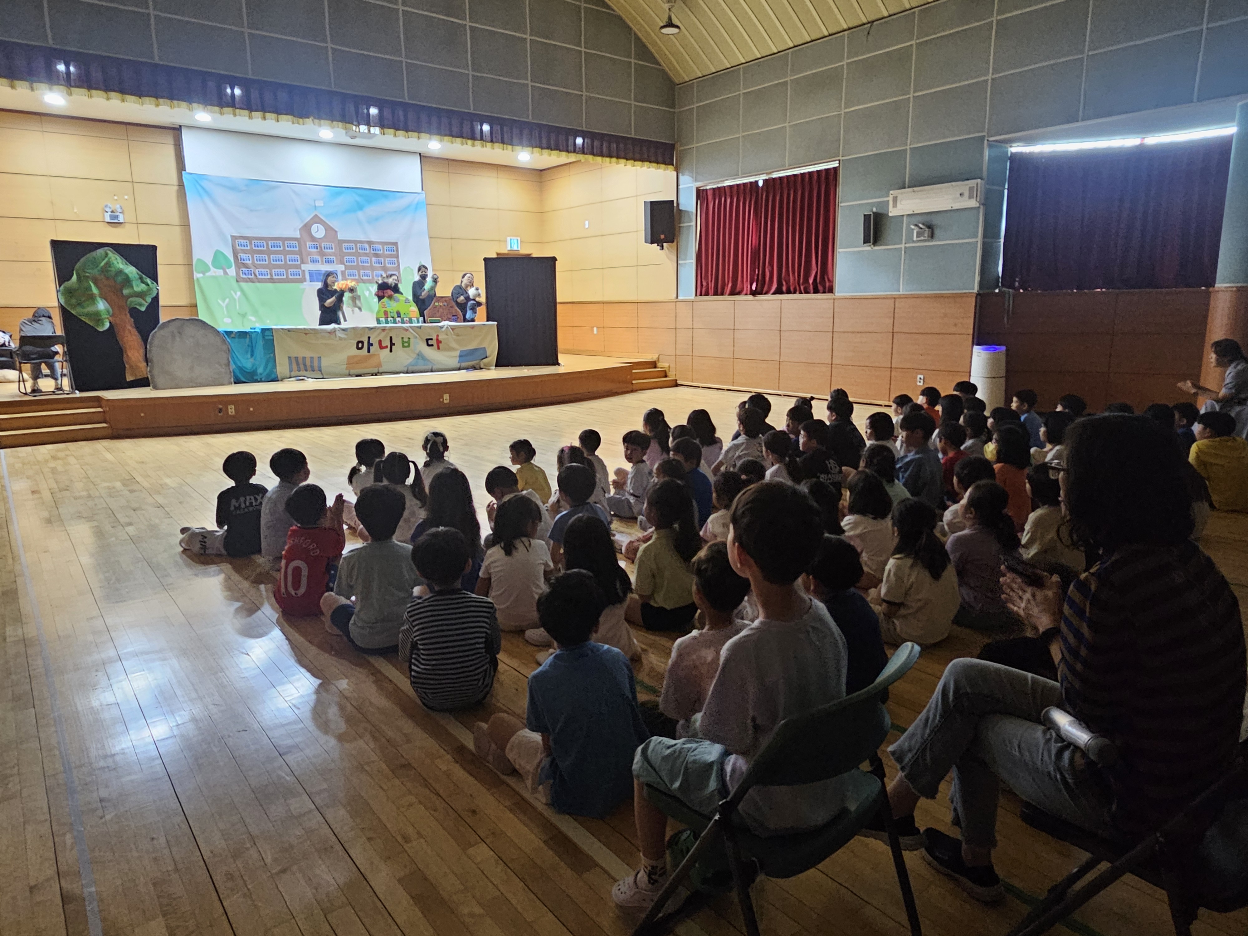  경기도교육청화성도서관,   학부모자원봉사단 ‘동화샘’ 독서문화 재능 나눔 실천2 이미지