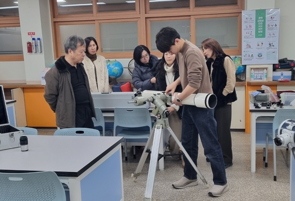 경기도교육청미래과학교육원,  ‘찾아가는 천체관측 멘토링’통해 천문교육 지원2 이미지