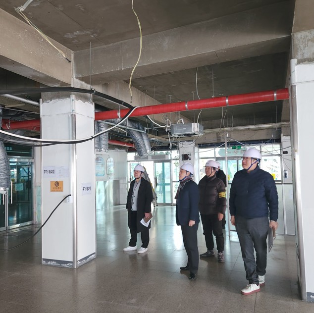 의정부교육지원청, 겨울방학 학교 석면제거 현장 방문·점검 실시2 이미지