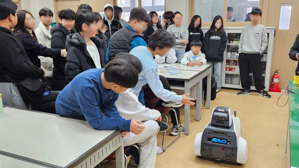 성남교육지원청, 성남을 바꾸는​ 학생 주도 AI·로봇 문제해결 프로젝트 운영2 이미지