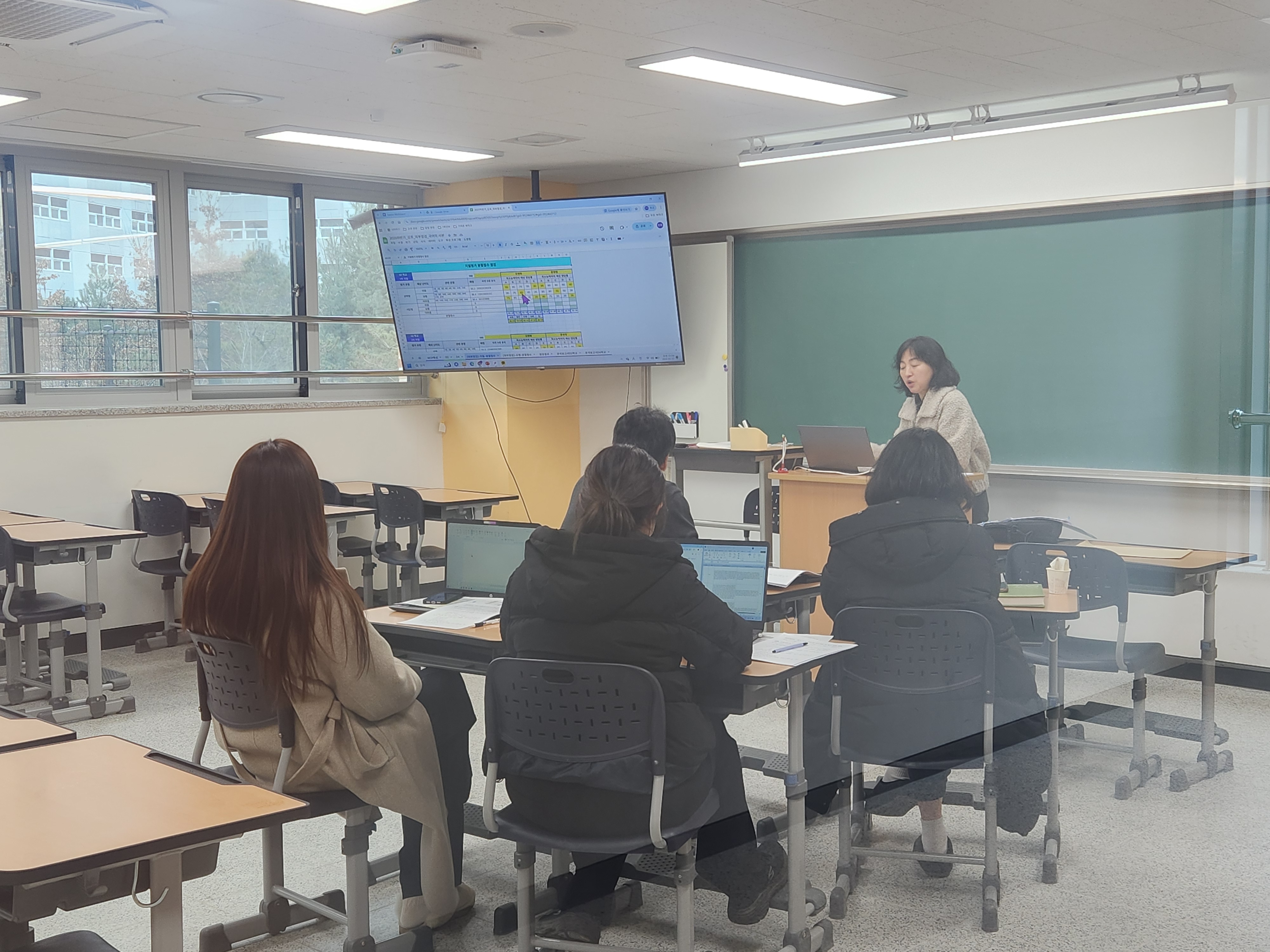 학교와 함께하는 김포교육지원청, 방학 중에도 멈추지 않는 성취평가 연수로 ​ 새 학기 ‘꿈·역량·행복’ 실현 박차4 이미지