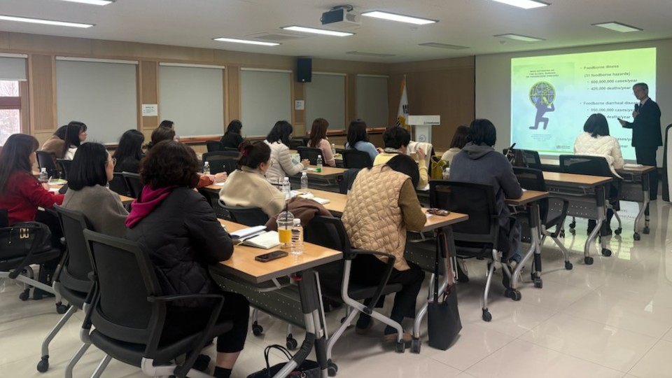 양평교육지원청, 안전한 학교급식 지원을 위한 학교급식 담당자 연수 운영3 이미지