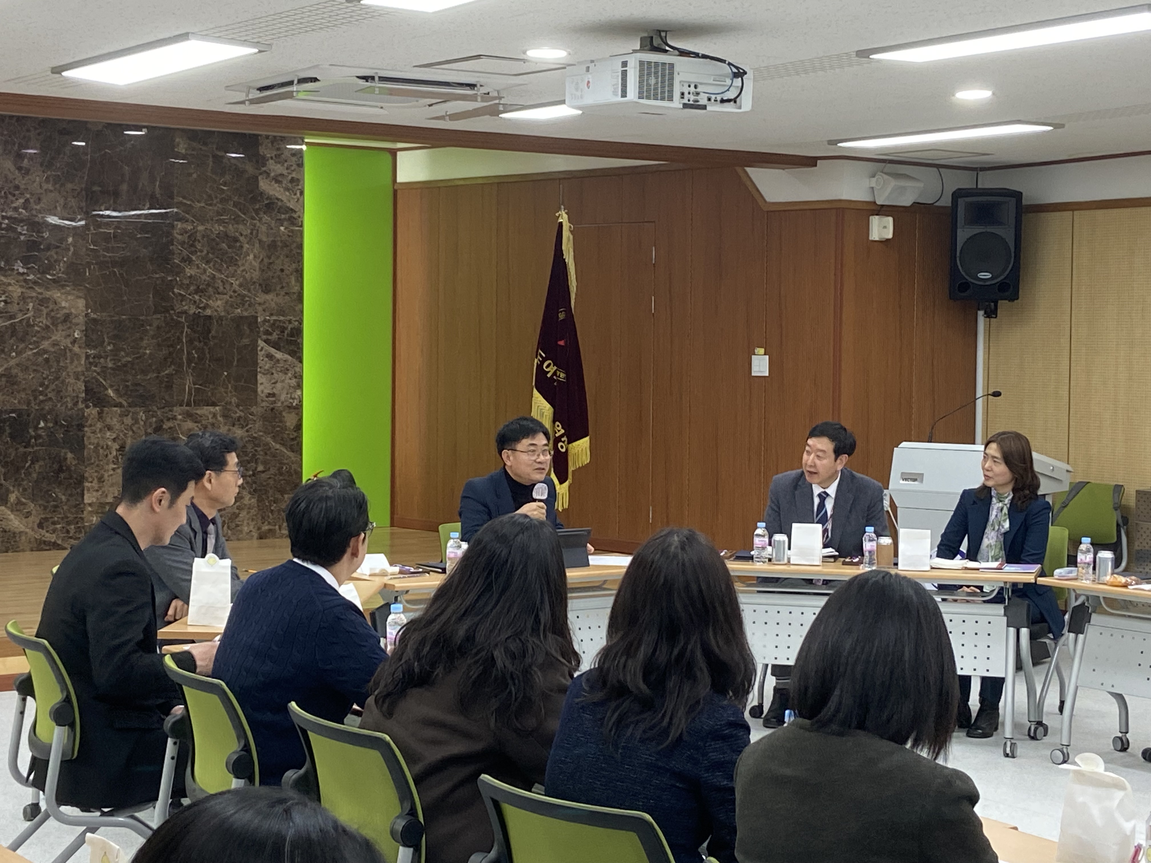 여주교육지원청, 홍정표 제2부교육감과 함께하는 「여주교육 소통 간담회」 개최4 이미지