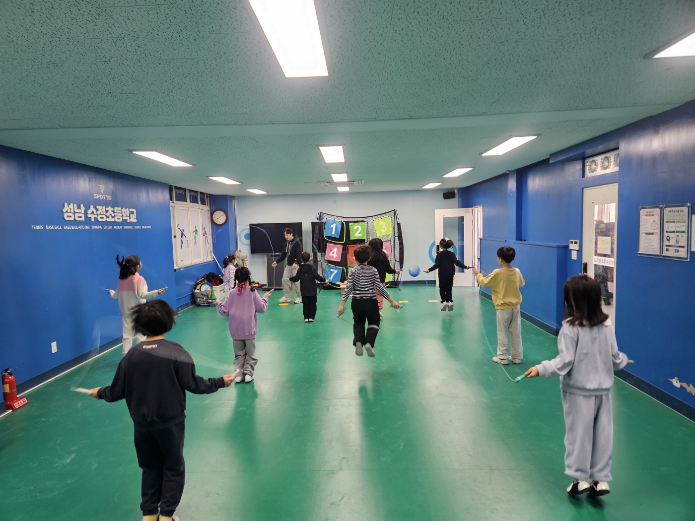 성남교육지원청, 수정 성남늘봄공유학교 ​‘겨울방학 점프업! 스포츠 클래스’특강 운영2 이미지