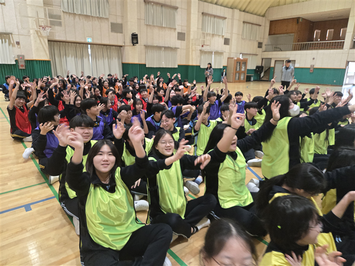 “함께 뛰며 꿈을 디자인하다” 포승중학교 2026 신학년 적응프로그램 ‘진로의 날’ 개최3 이미지