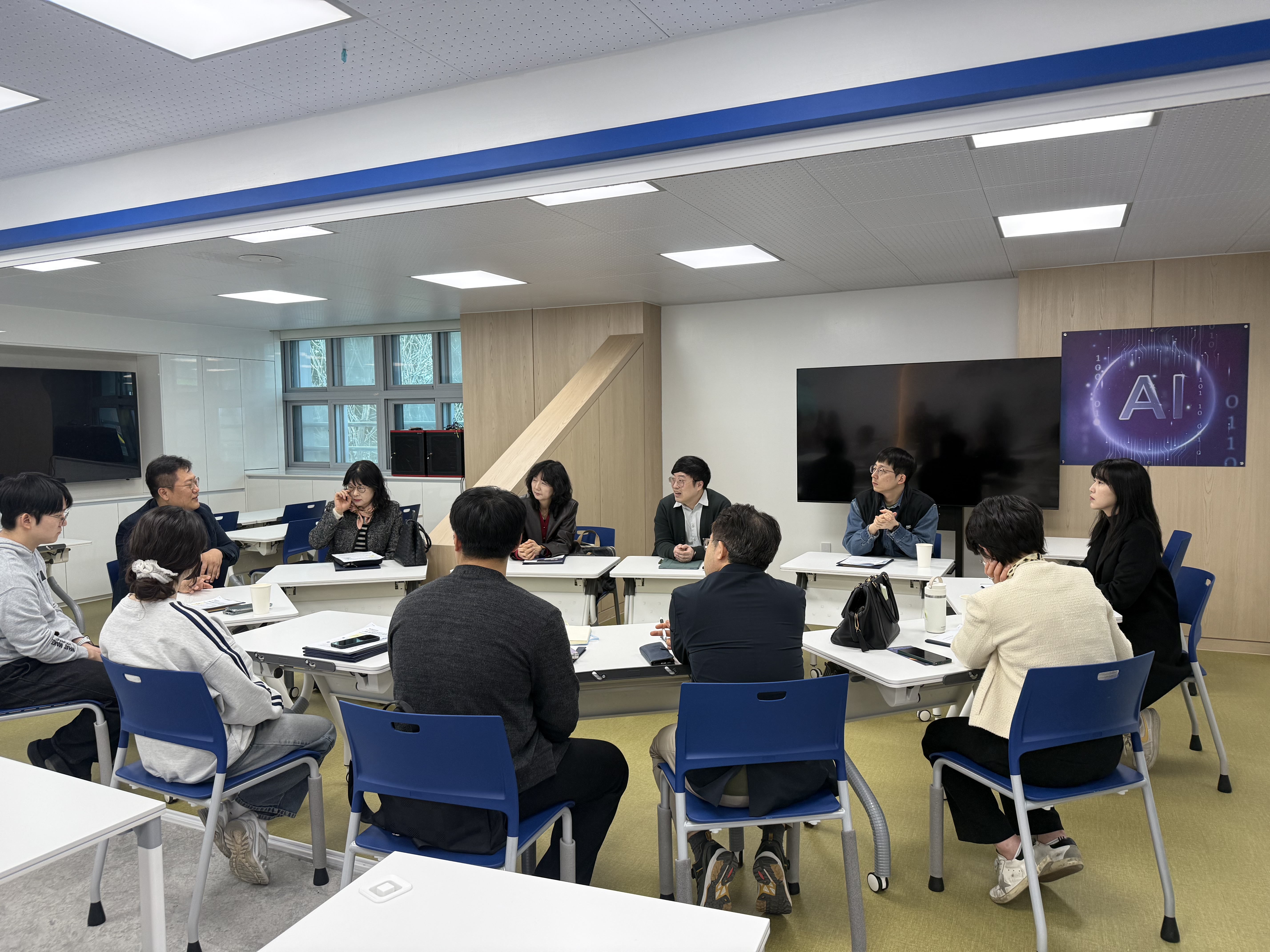 연천교육지원청, ‘에이드(AIDed)’ 수업나눔지원단으로 하이러닝·AI 서논술형 평가 안착 기틀 마련3 이미지