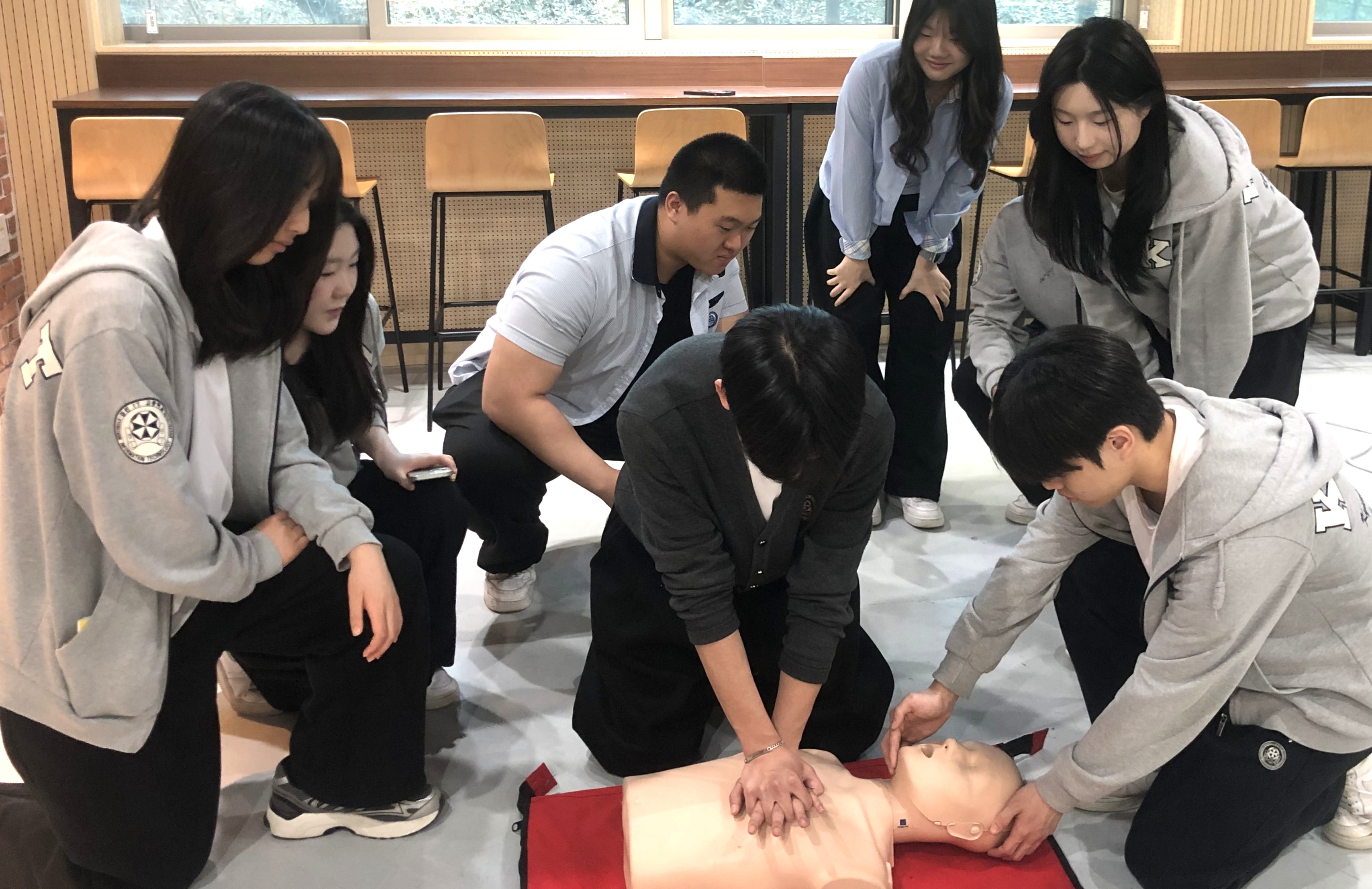 경민IT고등학교 의료헬스케어과, 경기북부 심폐소생술 대회 의정부 대표 출전2 이미지