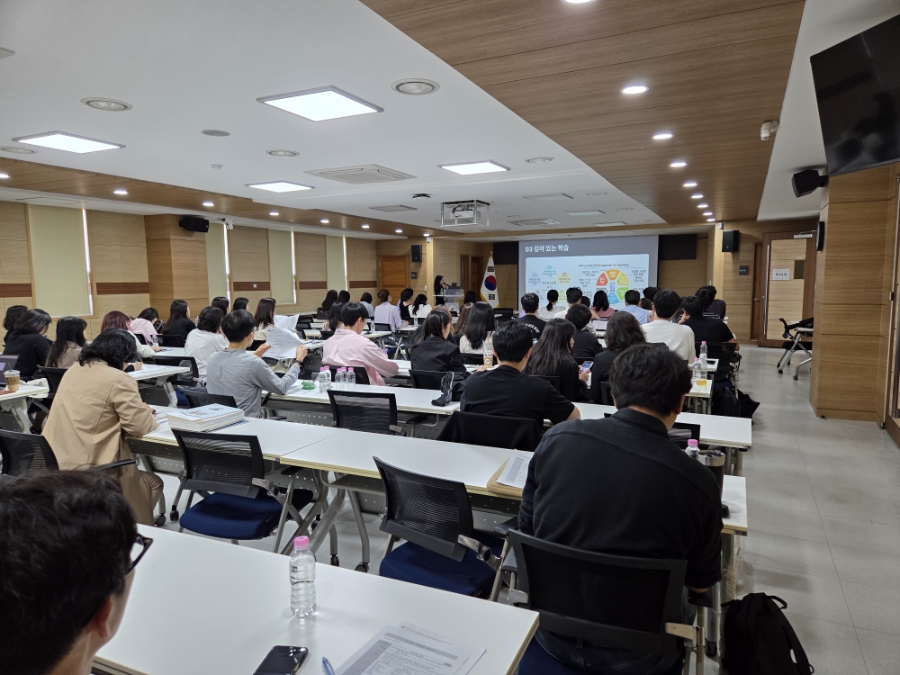 “질문과 토론이 살아 있는 교실 ” 구리남양주, 「교사 수업으로 성장을 말하다 」운영3 이미지