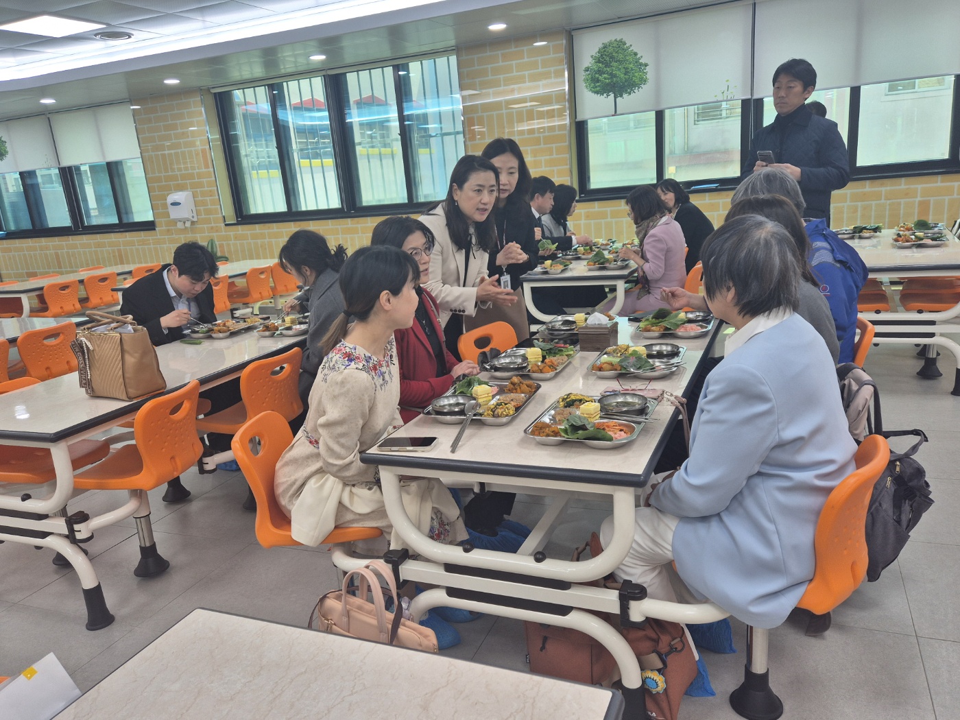 갈담초등학교 자율선택급식, 일본 방문단에 우수 사례로 소개2 이미지