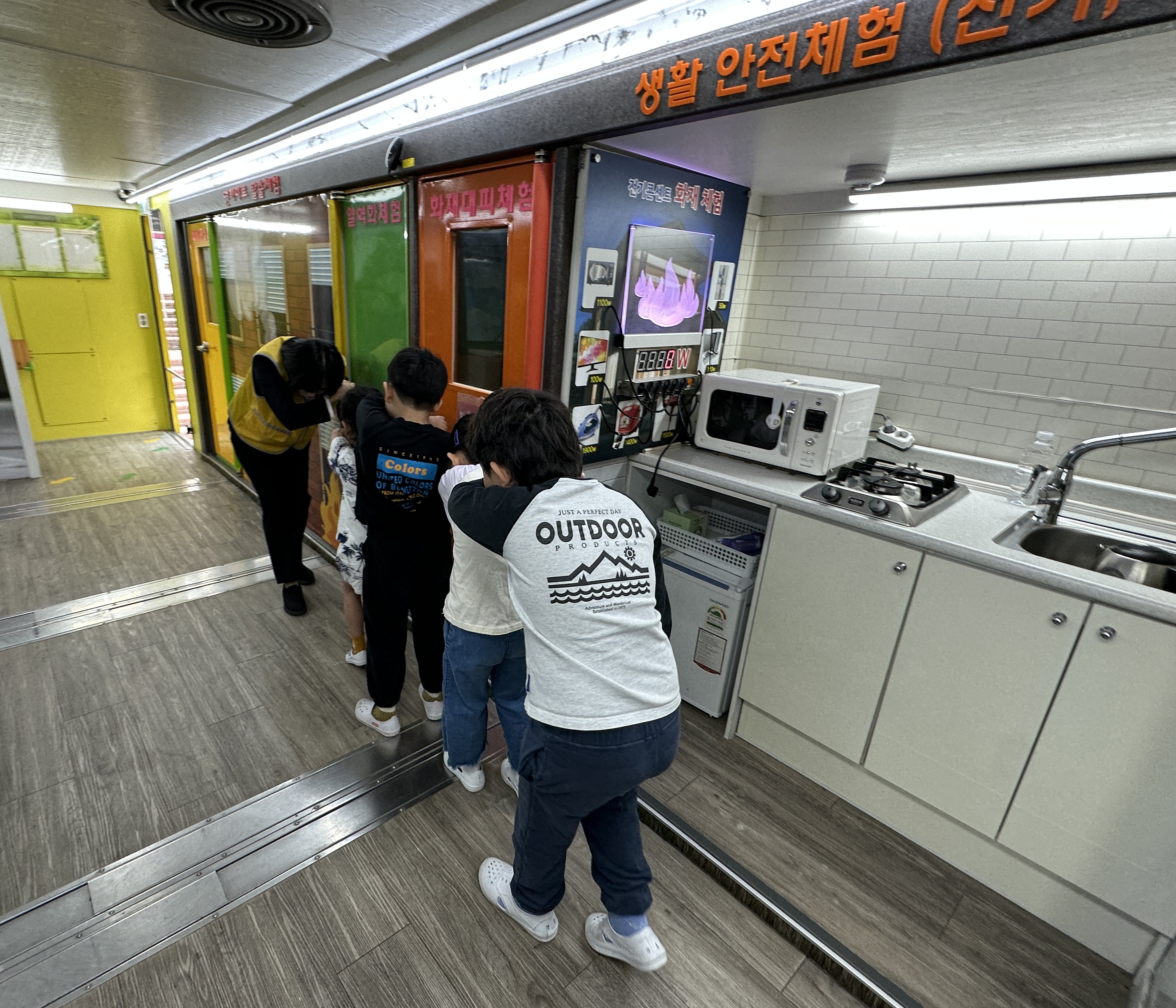 도심초, 학생안전체험차량 ‘차차’안전교육으로 위기 대처능력 키워4 이미지