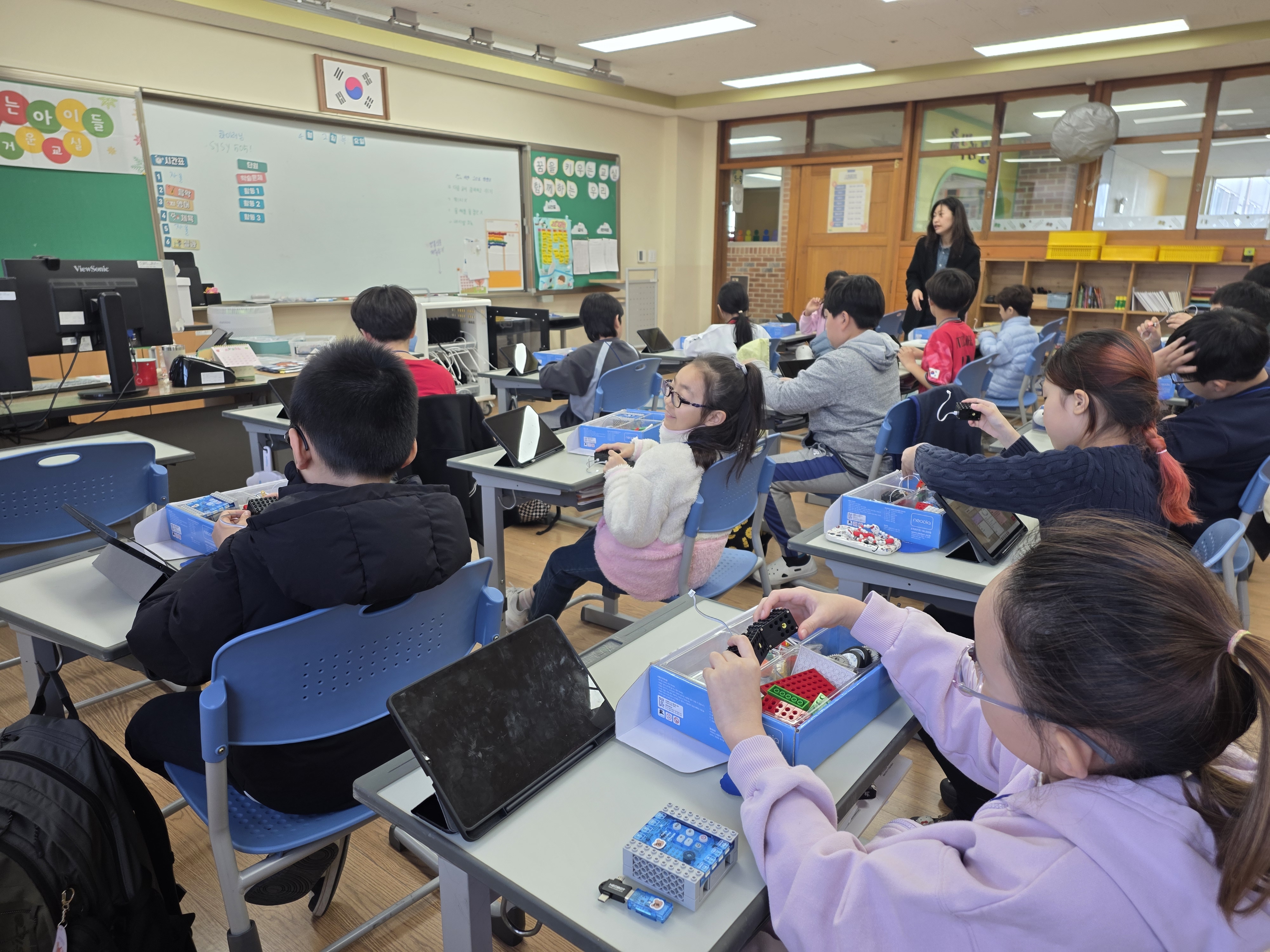 김포교육지원청 공유학교, AI·로봇으로 미래를 배우다2 이미지