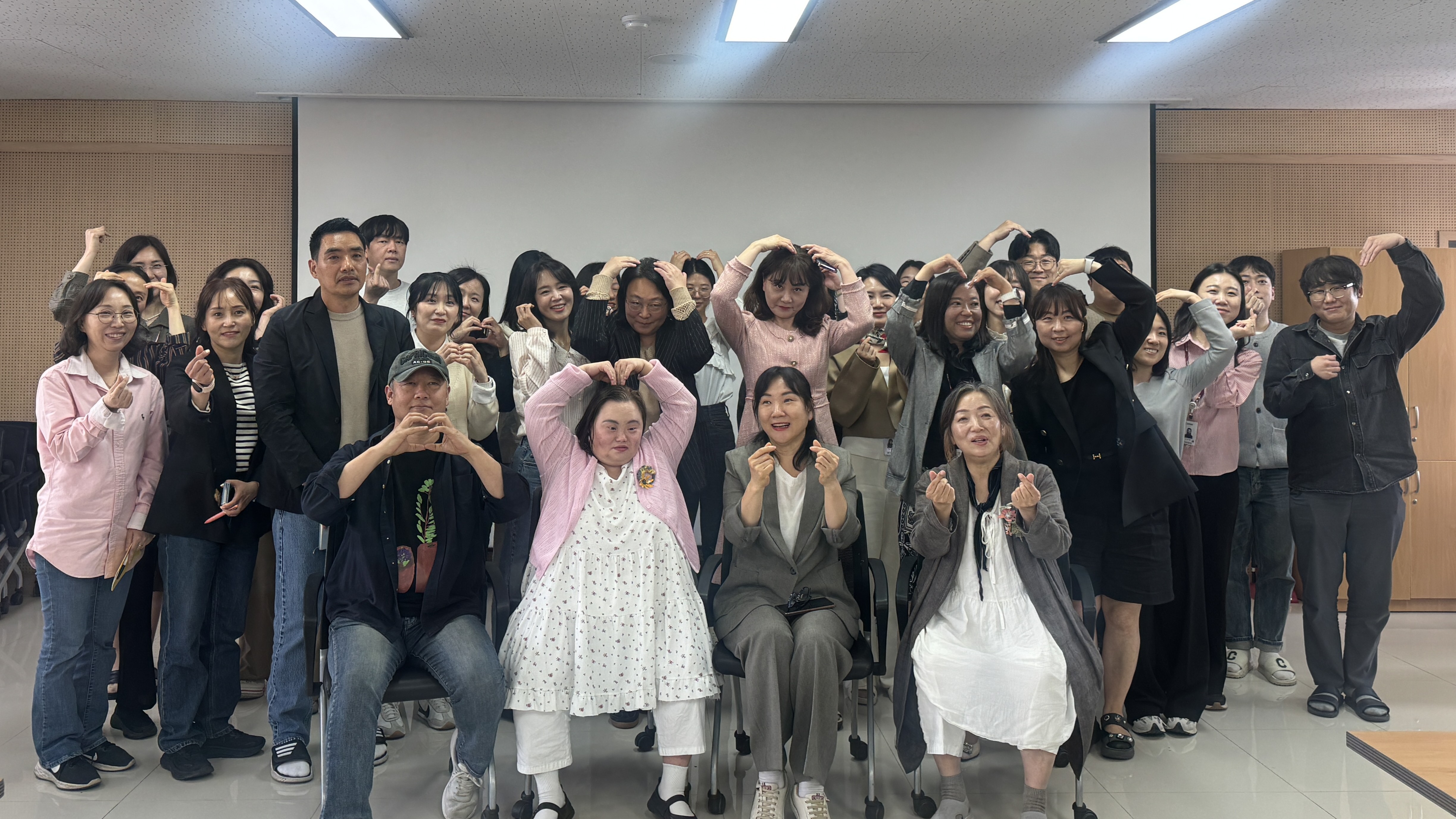 “우리들의 블루스 우리들의 어울림” 양평교육지원청, 서은혜 작가와 장애인식개선 연수 실시3 이미지