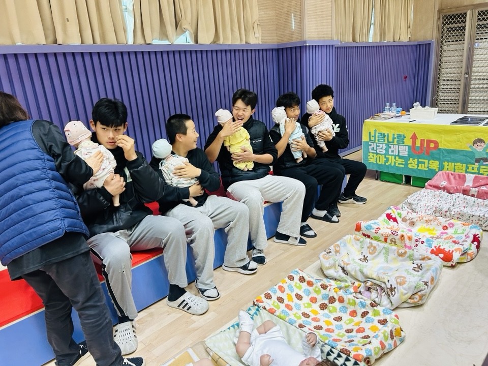 학생이 주도하는 건강·보건 교육, 인공지능과 과학으로 진화하다4 이미지