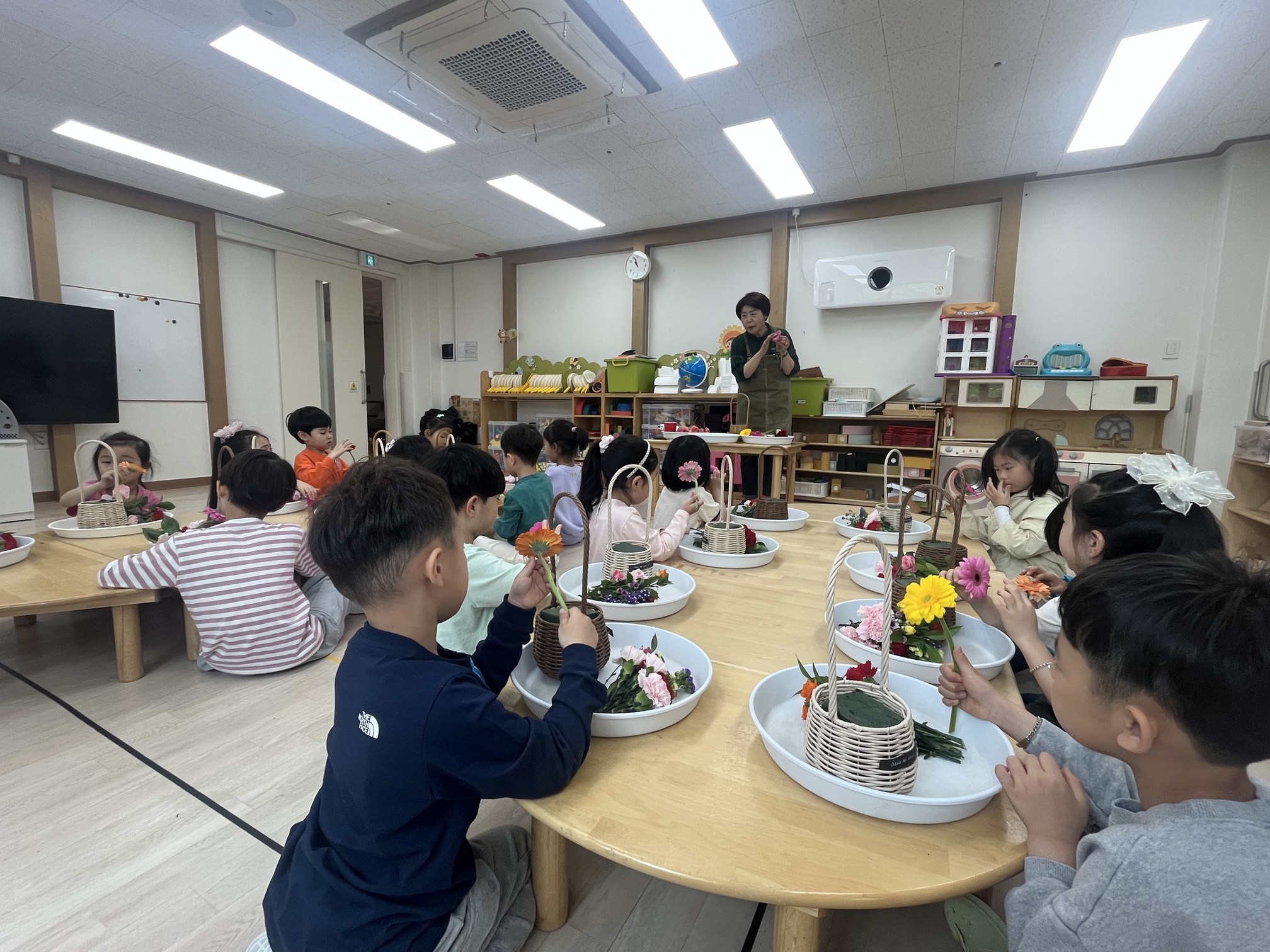청북유치원, 고마운 마음을 꽃으로 전해요! 어버이날 맞이 원예체험놀이5 이미지
