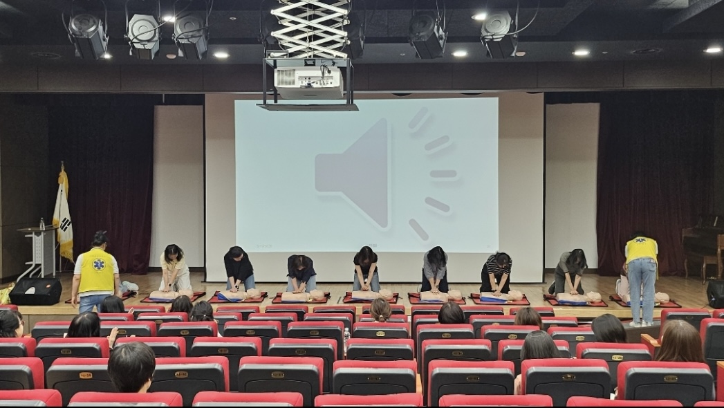 수원교육지원청, 초등보육전담사 대상 ‘현장 맞춤형 안전 연수’실시‘만족도 99%’2 이미지