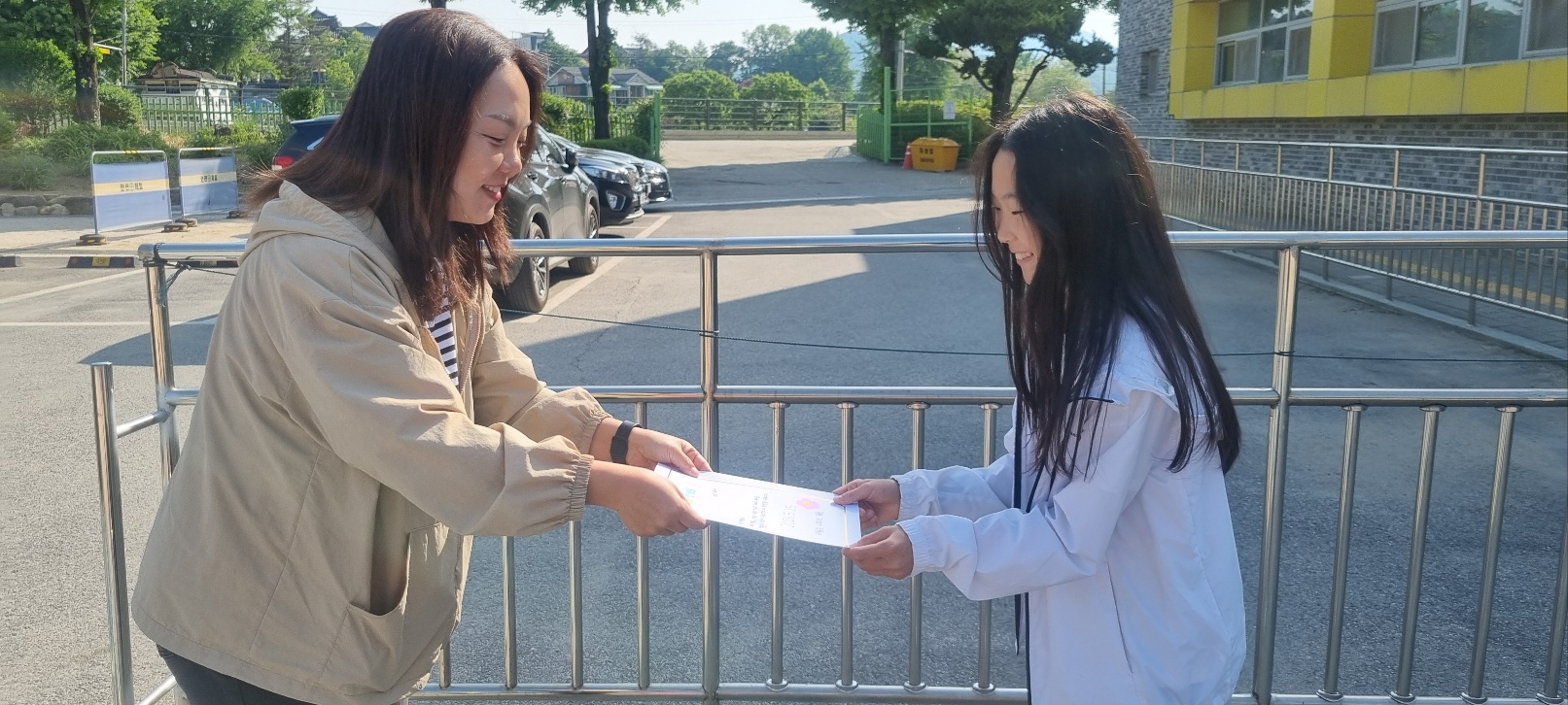 “고맙습니다. 선생님!” 세월초등학교, 온 마을이 함께한 스승의 날 감사 행사2 이미지