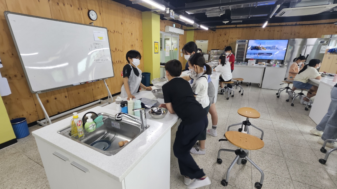 오감으로 배우는 창의 체험 수업 성남교육지원청, 「창의 베이킹 교실」 운영 시작2 이미지