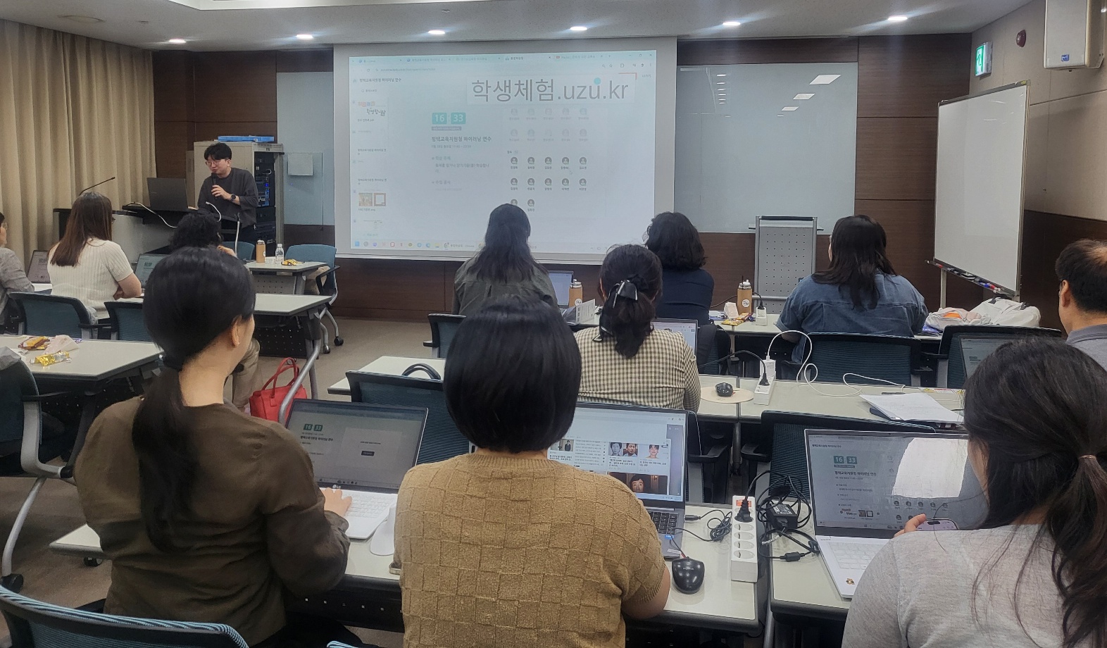 하이러닝 첫걸음 함께하기 평택교육지원청, 디지털 기반 수업 역량강화 연수 운영2 이미지