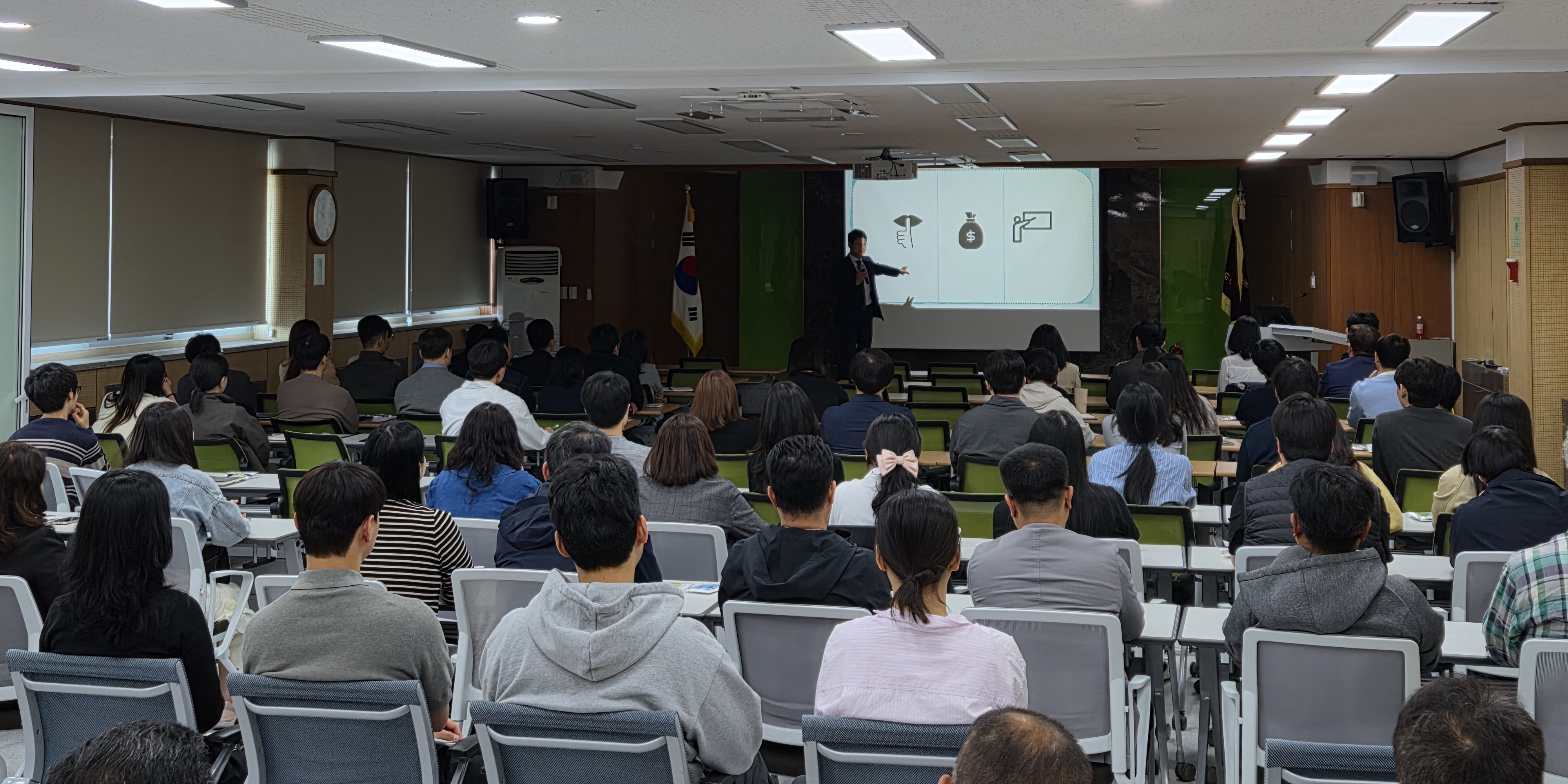 “청렴은 선택 아닌 필수” 여주교육지원청, 교직원 대상 ‘청렴 교육’실시4 이미지