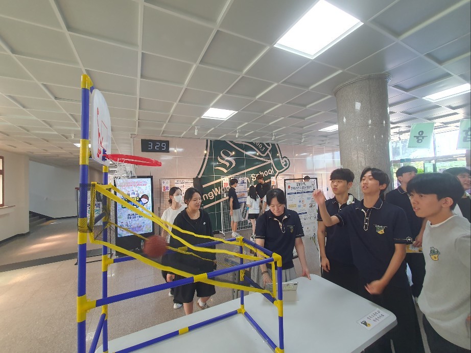 의정부 상우고등학교 ‘상상을 현실로, 틀을 깨부수는 상우 대박람회’개최4 이미지