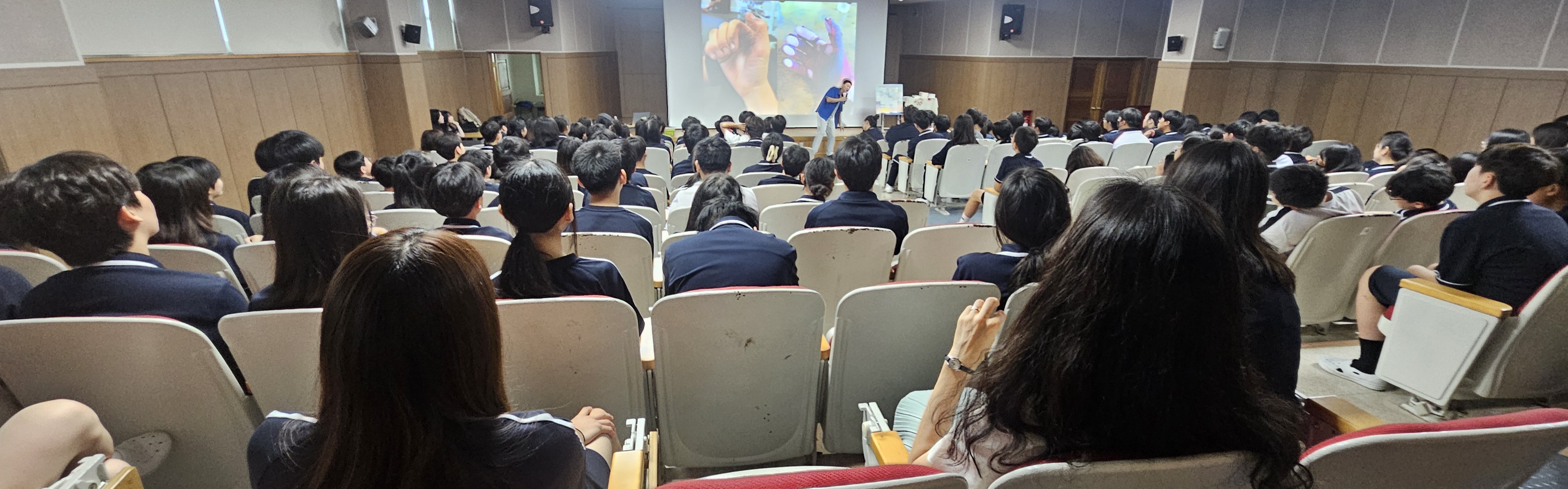 책과 함께하는 여름나기 페스티벌 <더 넓은 세상, 더 넓은 생각> 3 이미지
