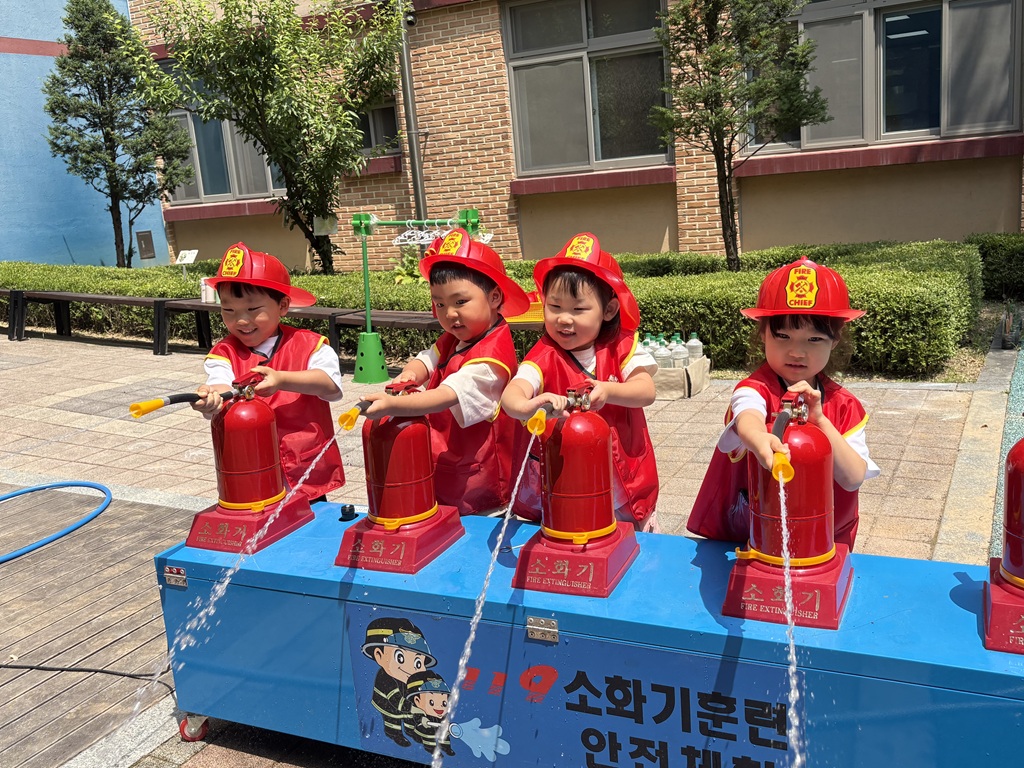 “안전한 물놀이, 우리는 준비됐어요!” 능실유, 놀이와 체험으로 배우는 수상안전교육 운영4 이미지