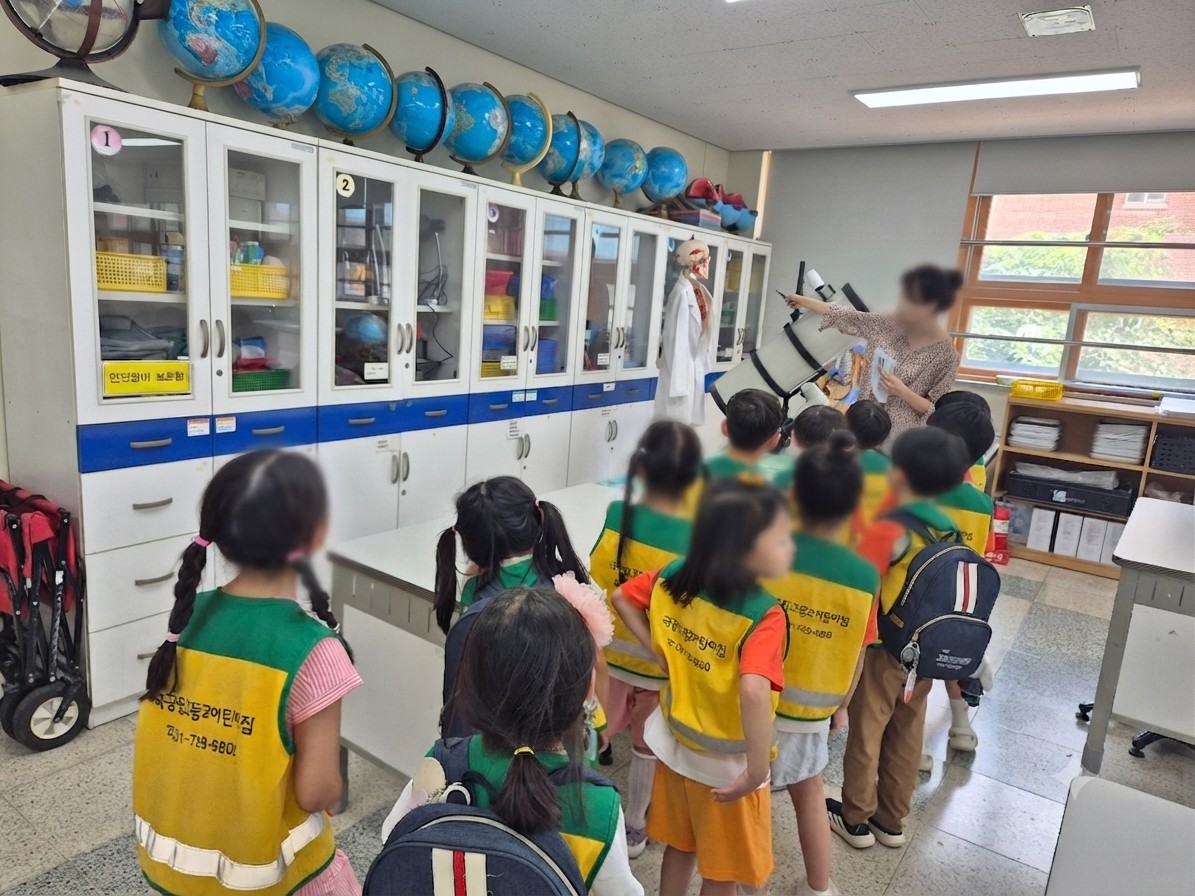보평초, 인근 어린이집 초청 어초마중교육 ‘학교 방문의 날' 성황리 개최4 이미지