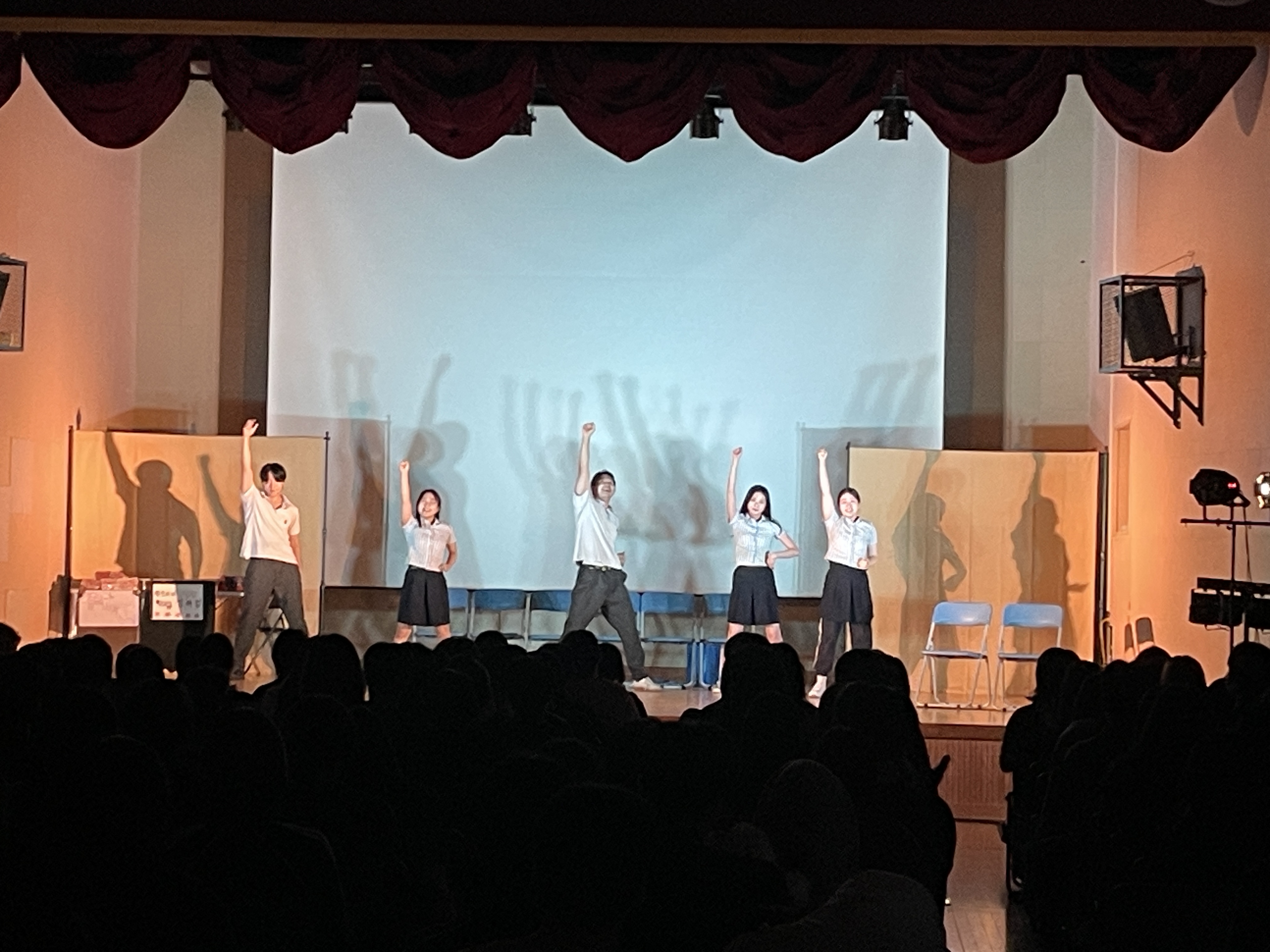 양평 양수중, “꿈과 공감을 노래하다!” ‘날지 못하는 슈퍼맨’ 교내 공연 관람5 이미지