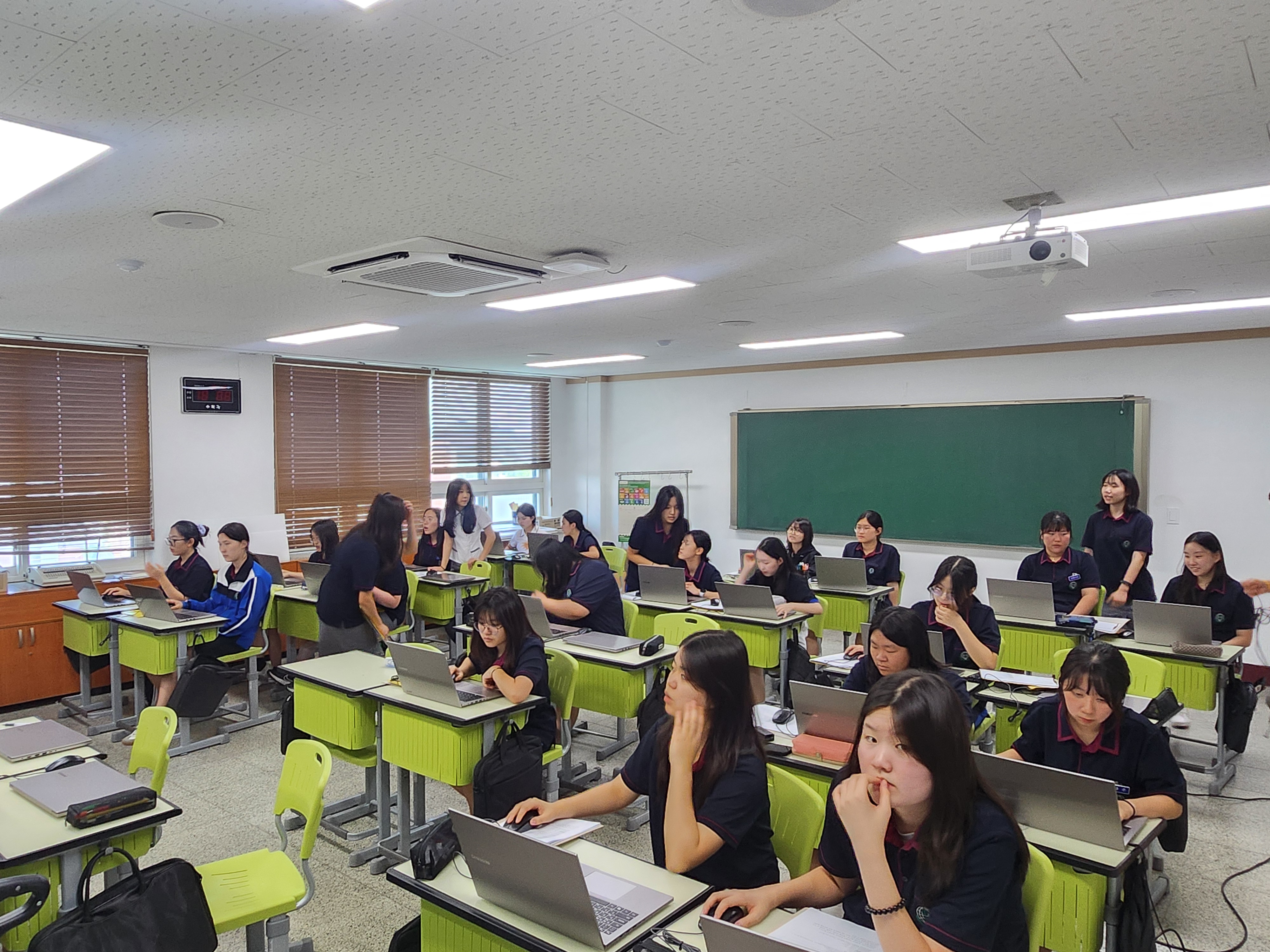 안산동산고, 파이썬으로 여는 수학 탐구활동 프로그램 운영1 이미지