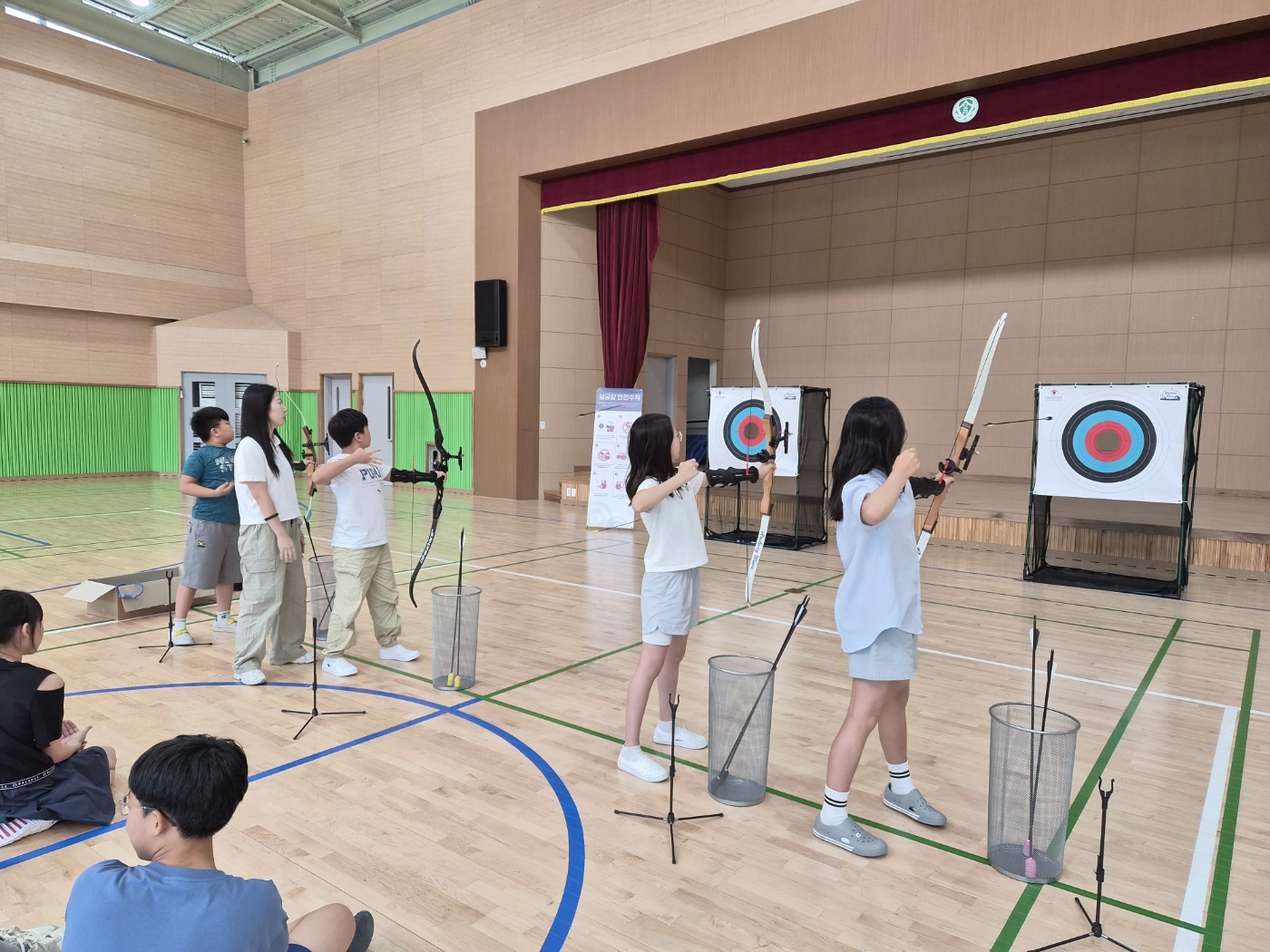 성남교육지원청, 대한양궁협회 연계 ‘성남 명사수 꿈나무 양궁교실’ 확대 운영2 이미지