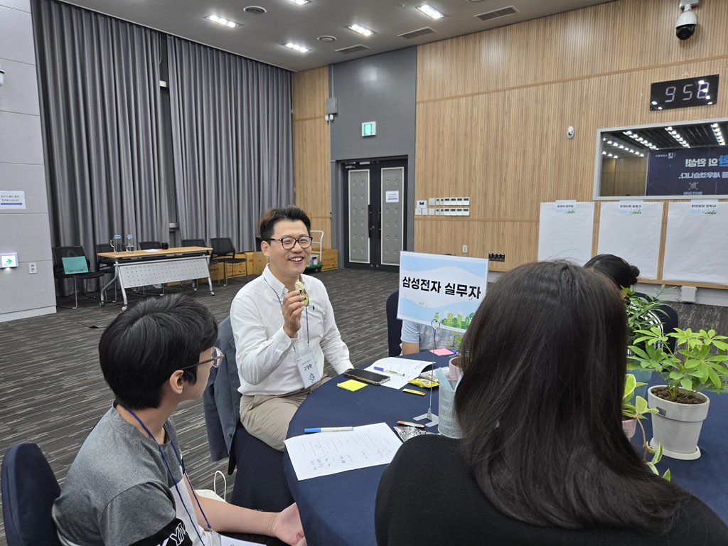 “학교의 벽을 넘어 지역과 함께” 수원교육지원청, ‘수원 에코잡데이’ 성료4 이미지