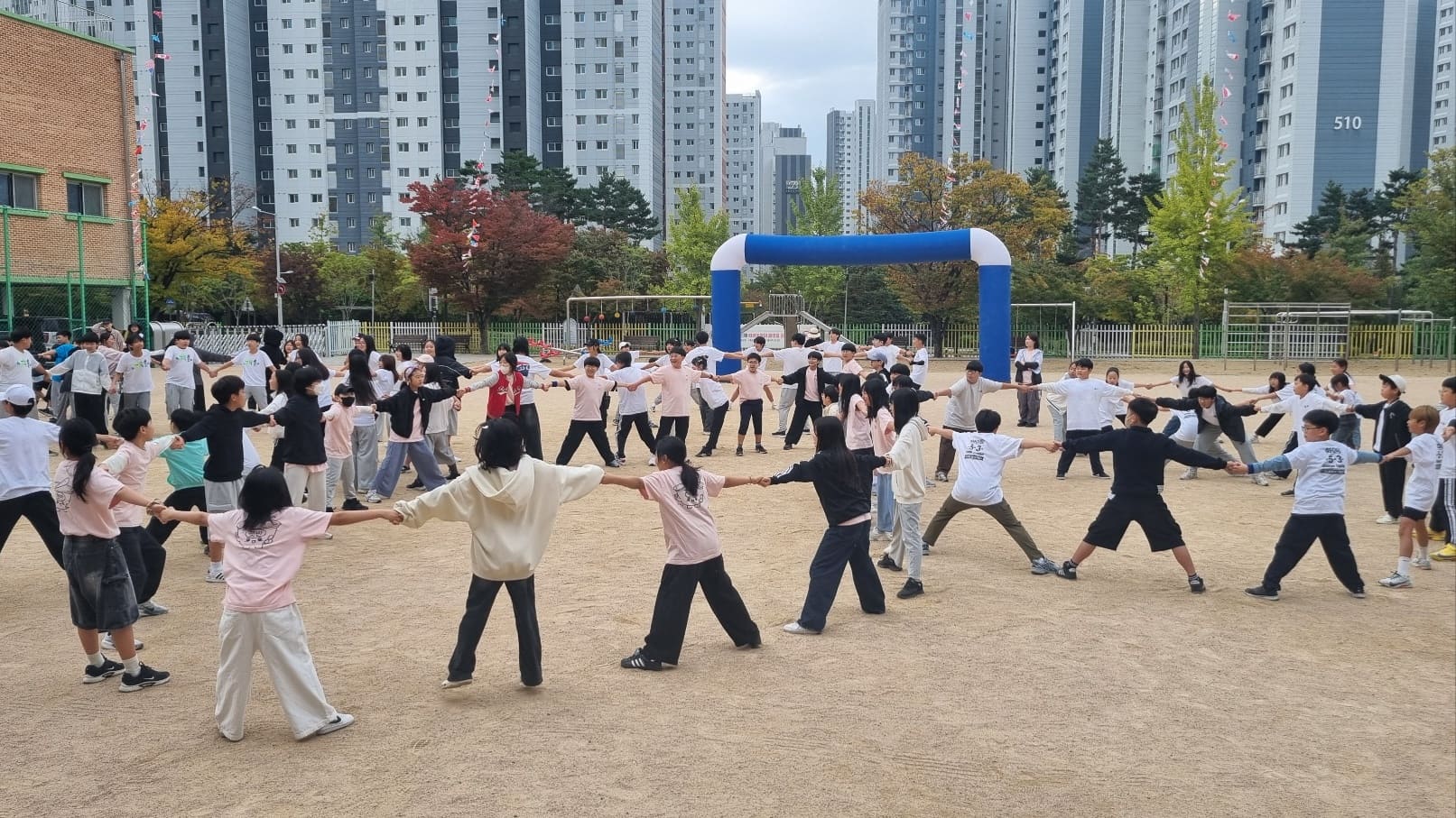 시흥은행초, 교육공동체 모두가 하나 된 「교육가족 한마당」 운영5 이미지