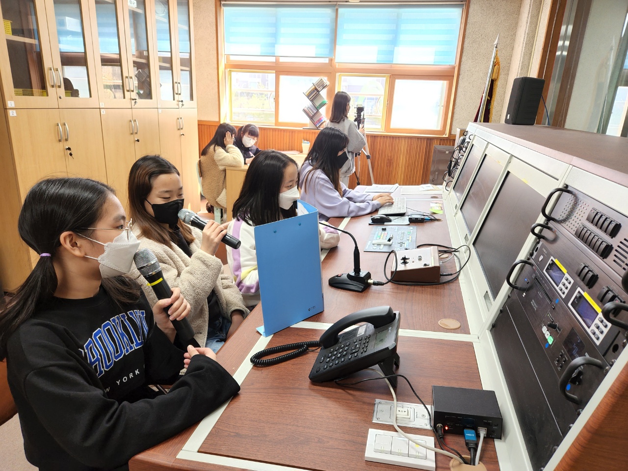 오산 가수초, 생동감 넘치는 학생주도 어린이방송국 학생들이 주도적으로 참여하여 즐거운 음악 선물3 이미지